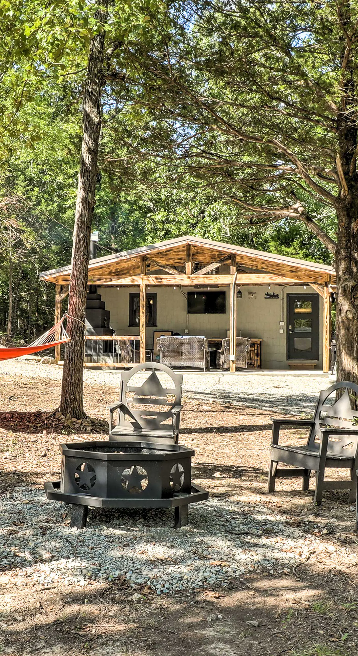 Remodeled Cabin w/ Fire Pit on Norfork Lake!