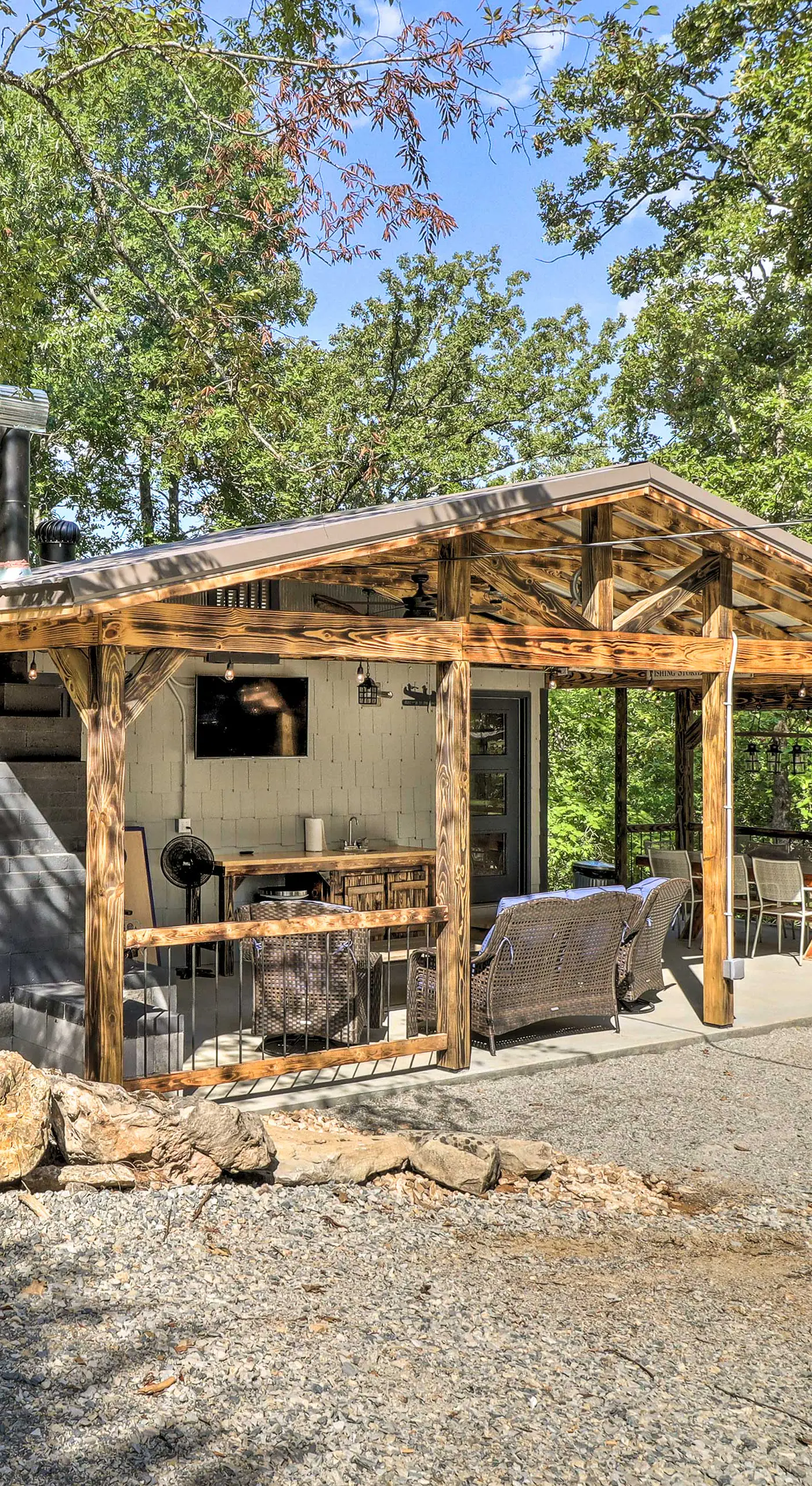 Remodeled Cabin w/ Fire Pit on Norfork Lake!