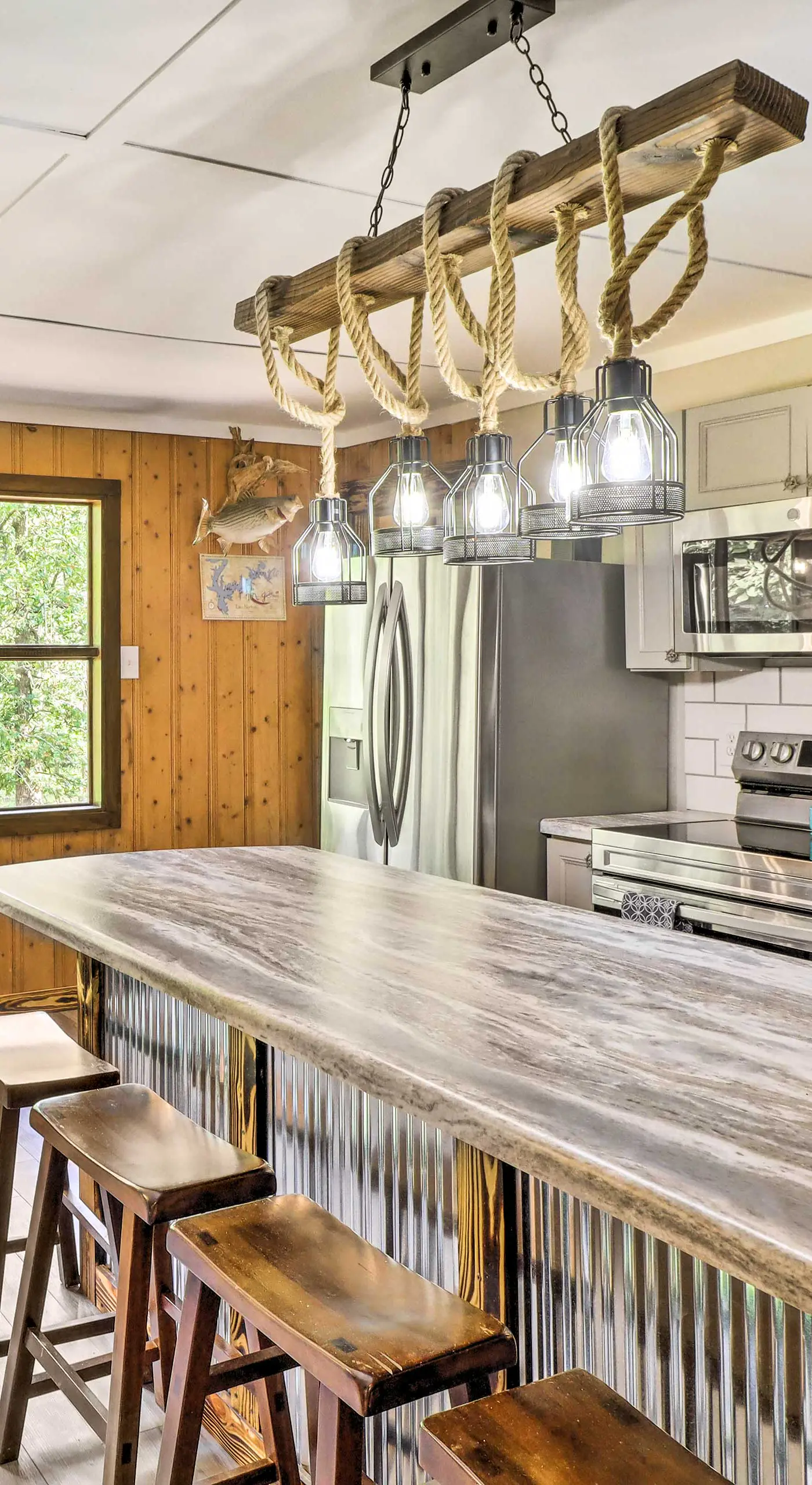 Remodeled Cabin w/ Fire Pit on Norfork Lake!