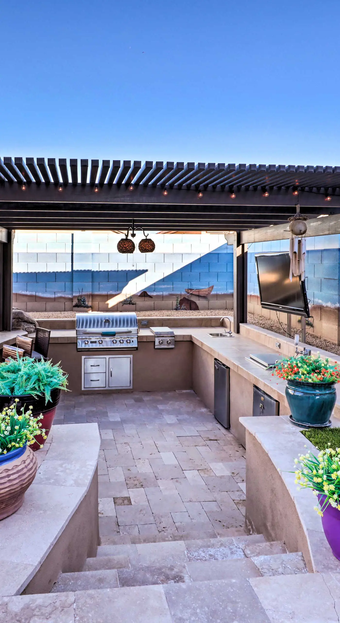 Maricopa Home w/ Swim-Up Bar, Heated Pool & Slide