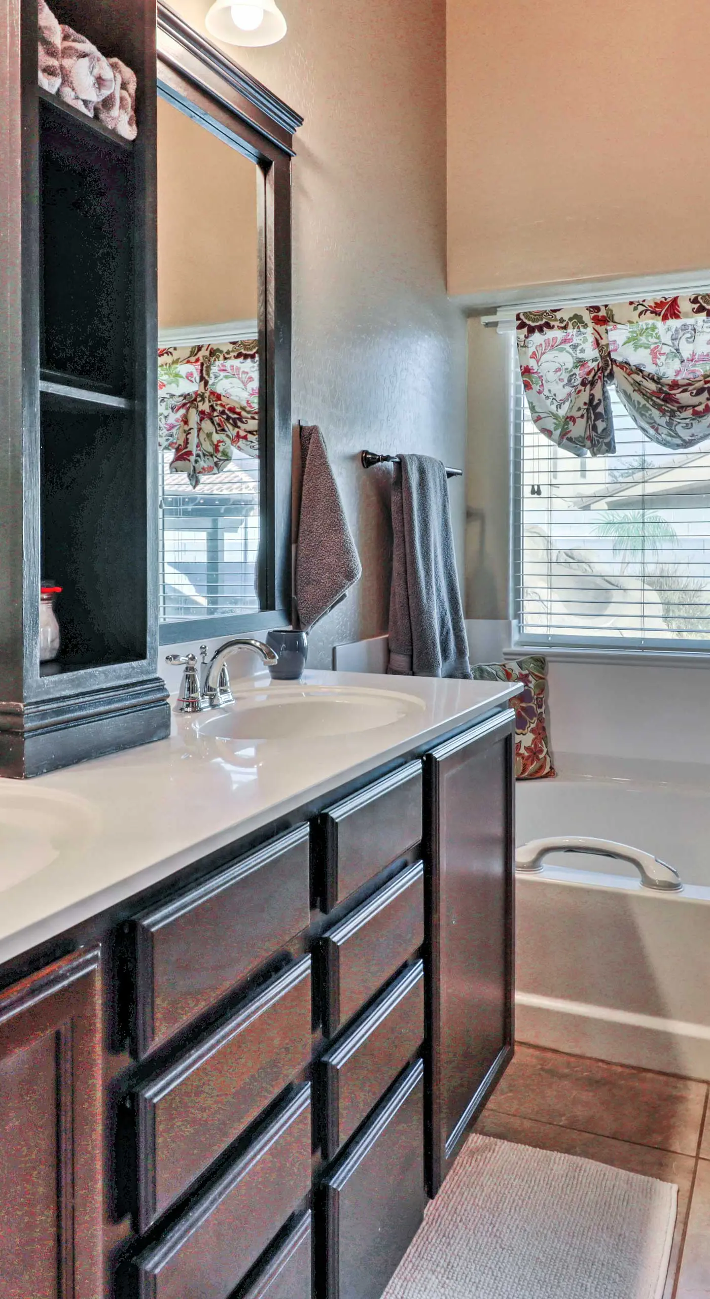 Maricopa Home w/ Swim-Up Bar, Heated Pool & Slide