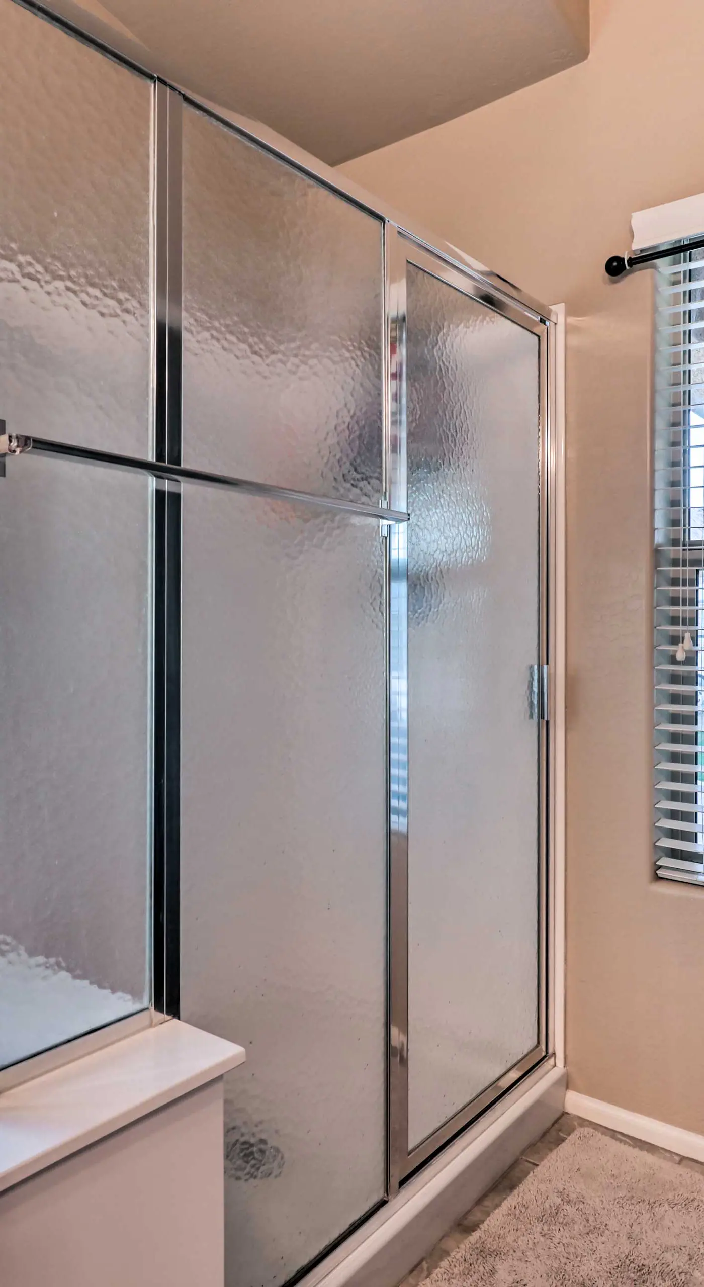 Maricopa Home w/ Swim-Up Bar, Heated Pool & Slide