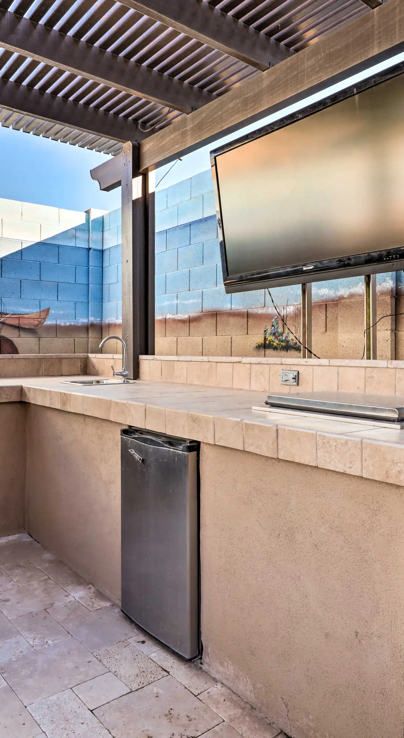 Maricopa Home w/ Swim-Up Bar, Heated Pool & Slide