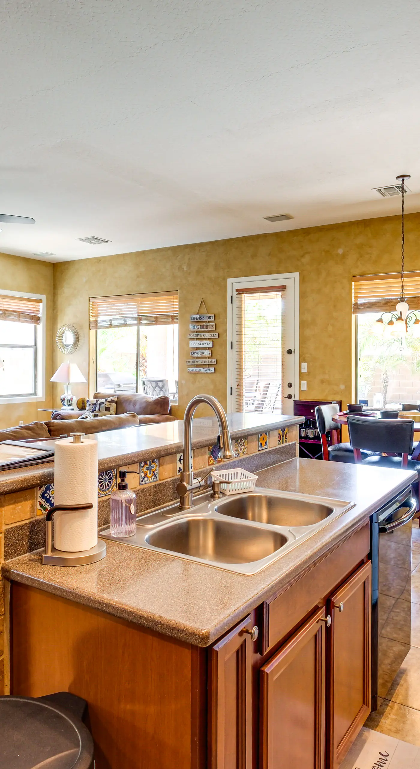 Private Hot Tub: Pet-Friendly Maricopa Escape!