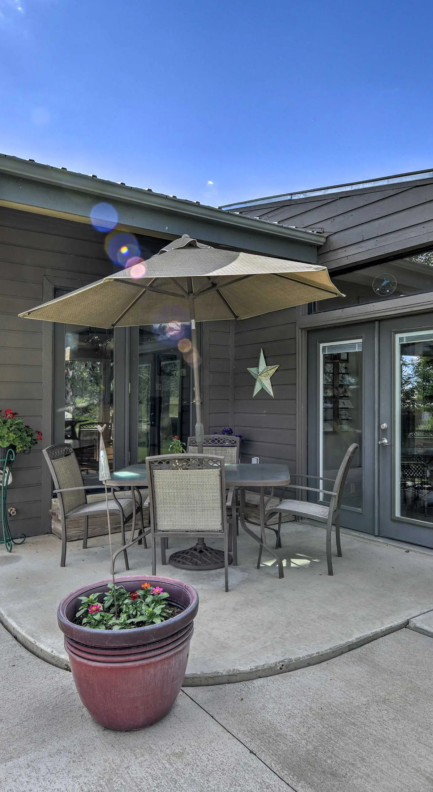 Serene Mountain Retreat w/ Patio & Mtn Views!