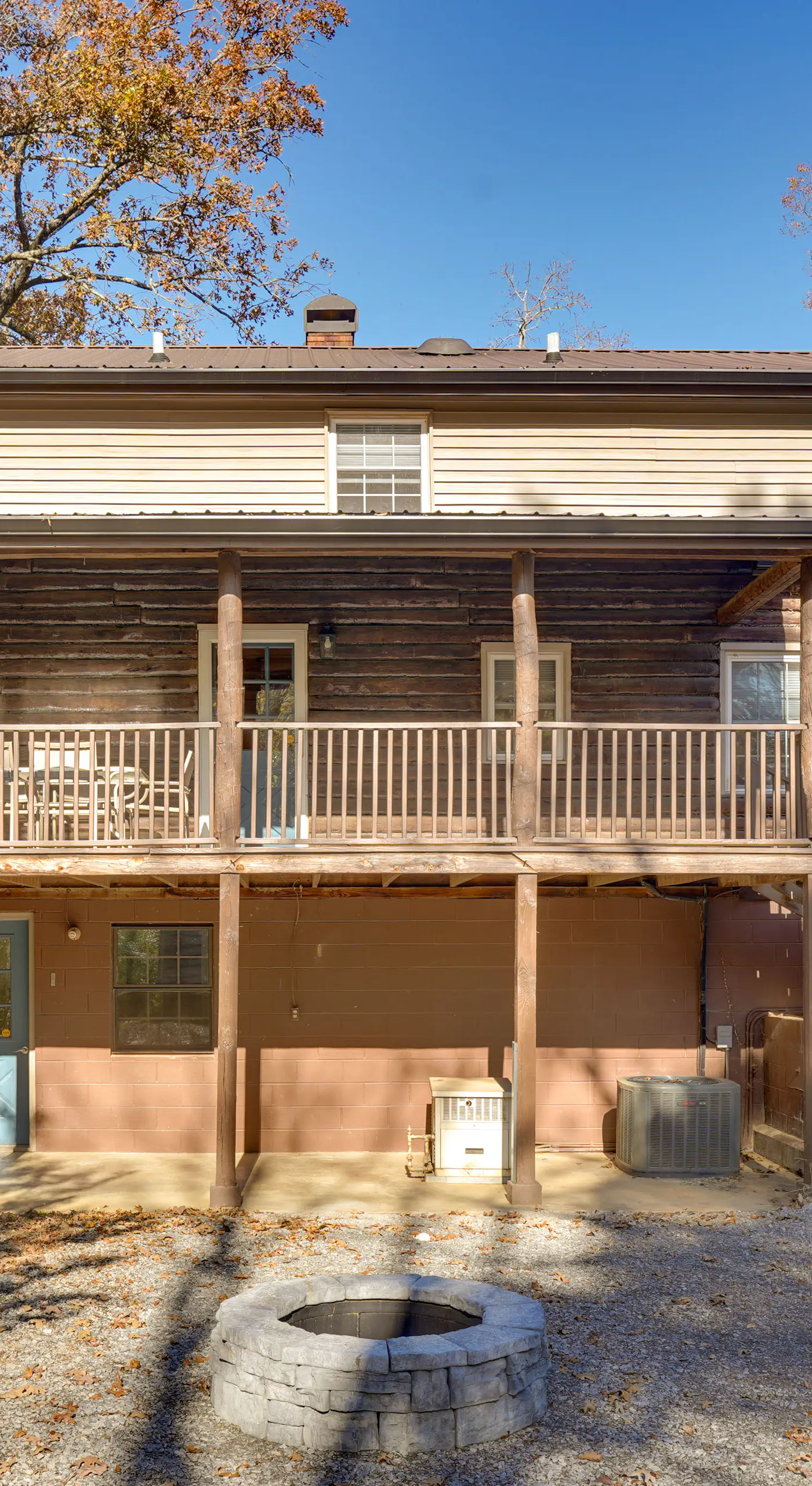 Kentucky Lake Access! Family Log Cabin w/ Deck