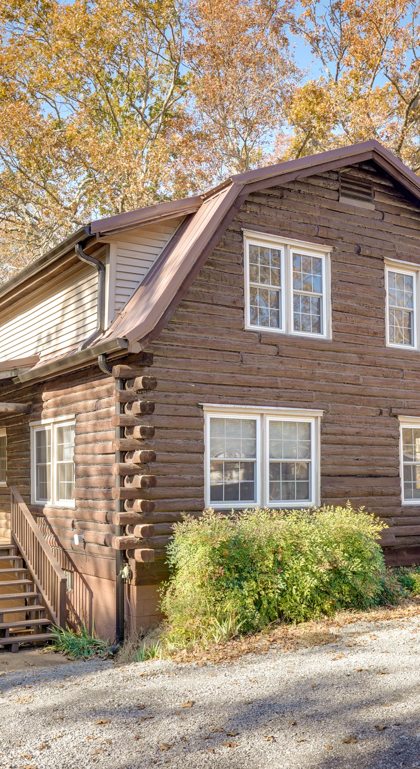 Kentucky Lake Access! Family Log Cabin w/ Deck