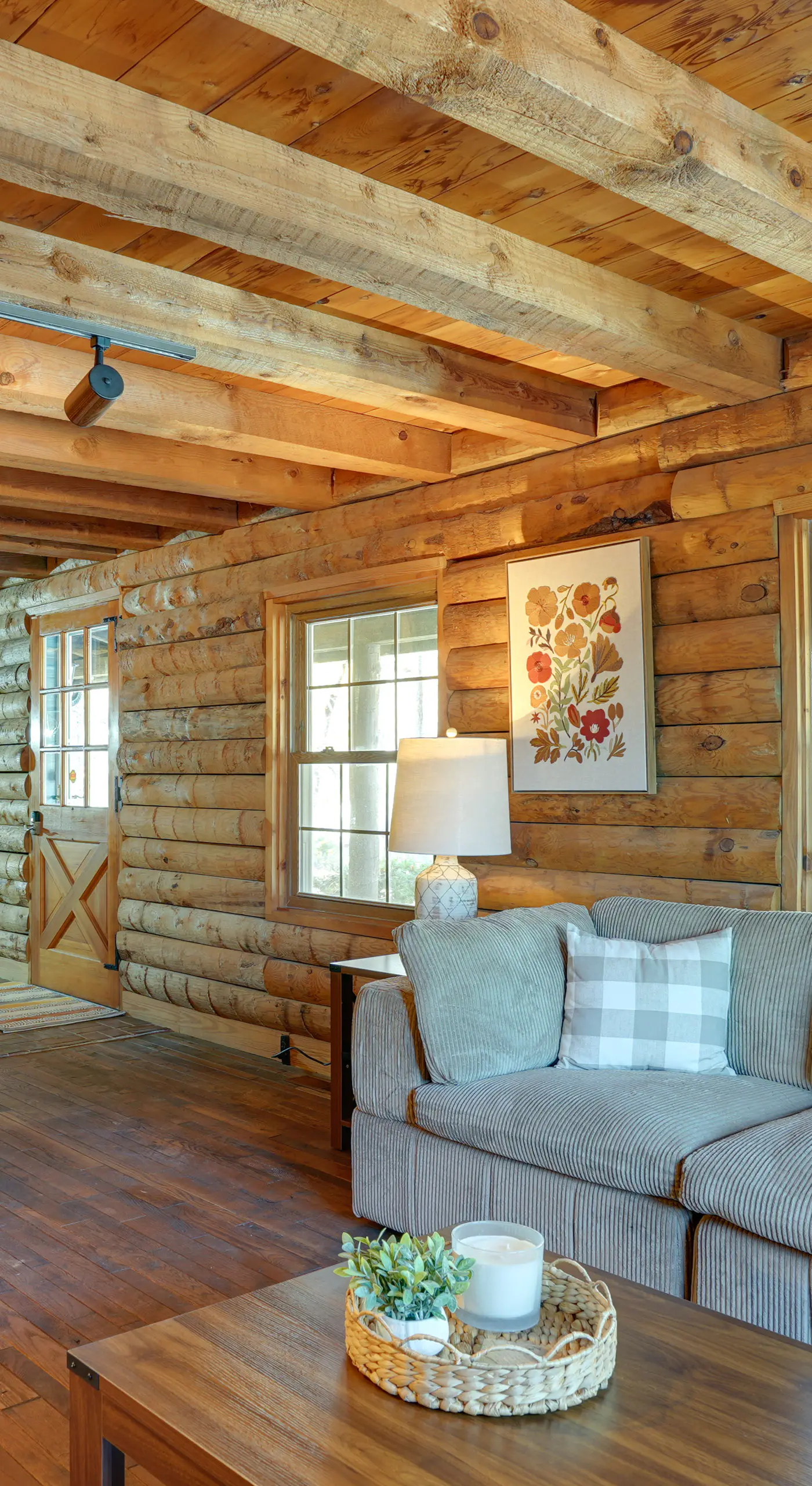 Kentucky Lake Access! Family Log Cabin w/ Deck