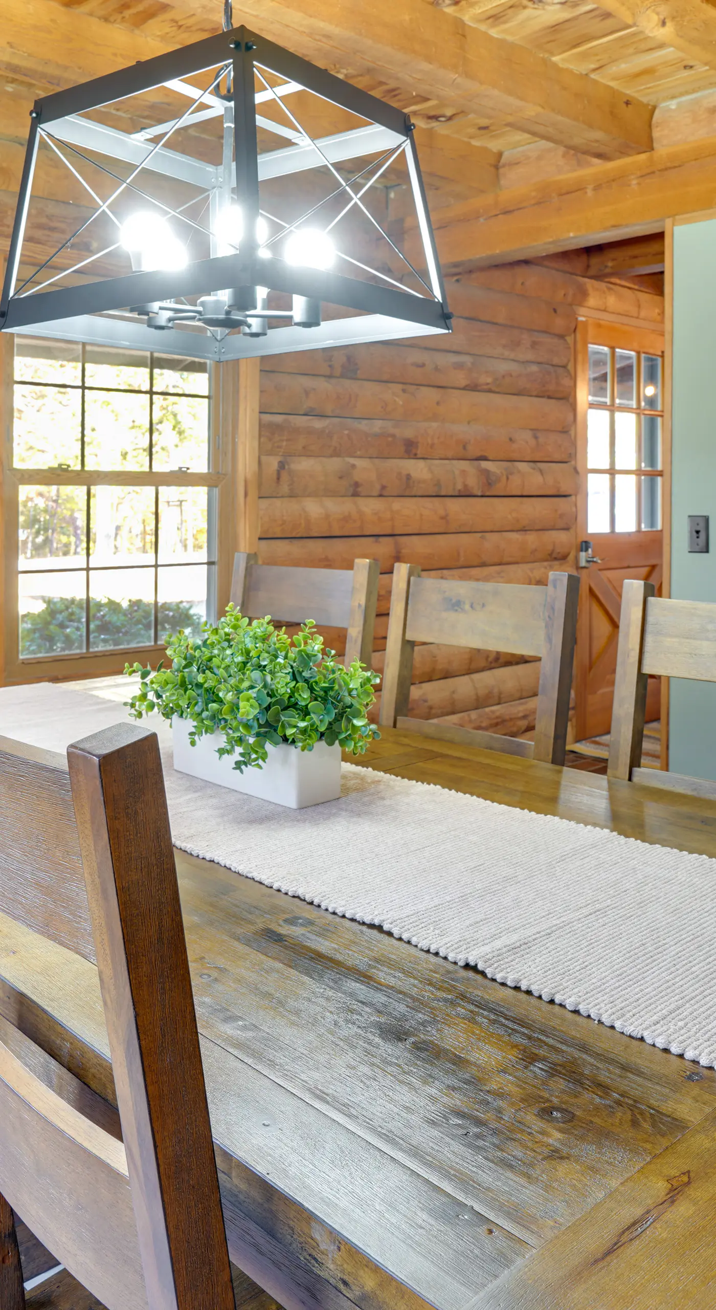 Kentucky Lake Access! Family Log Cabin w/ Deck