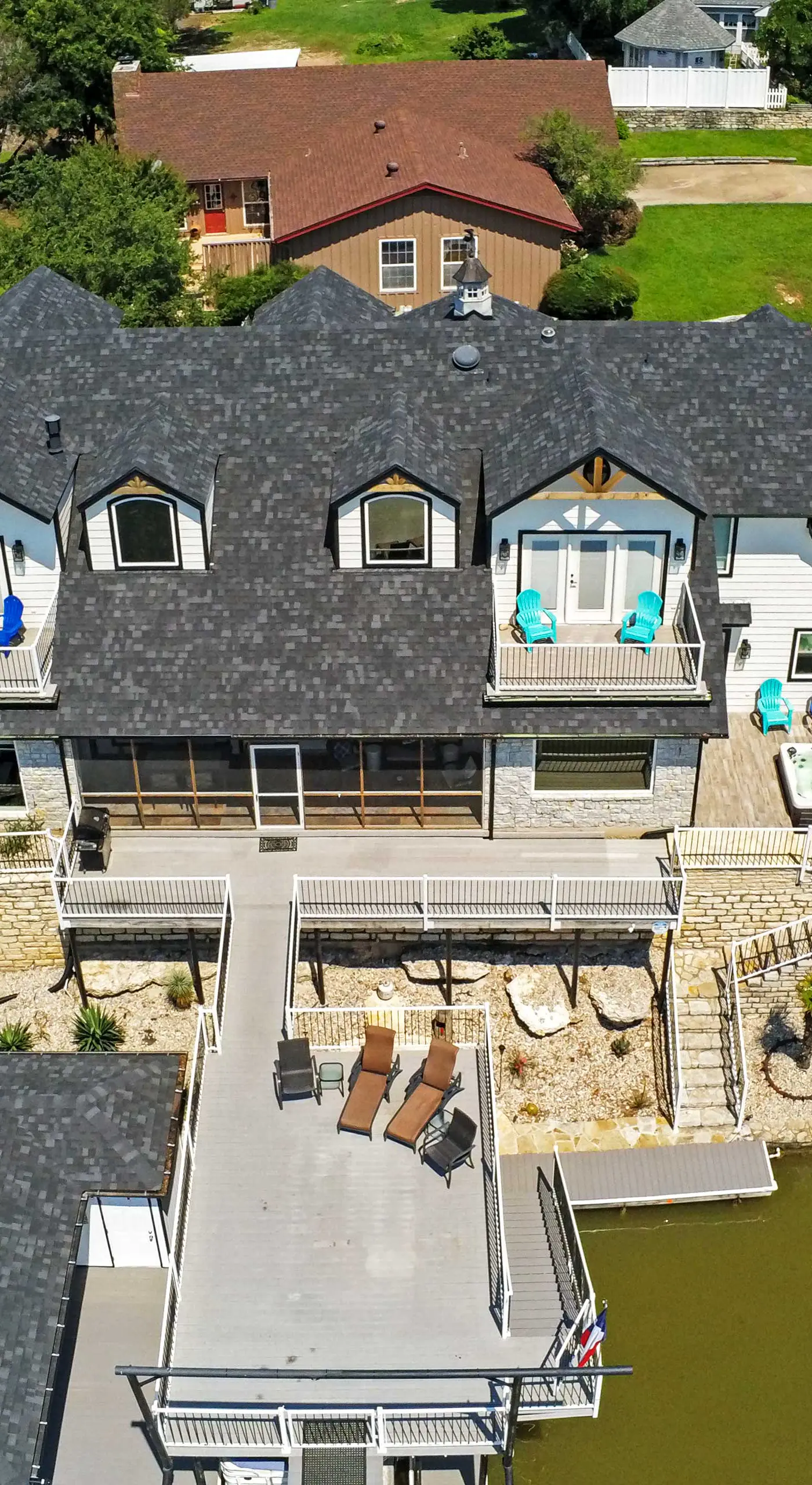 Lavish Lake House, Near Vineyards + Marinas!