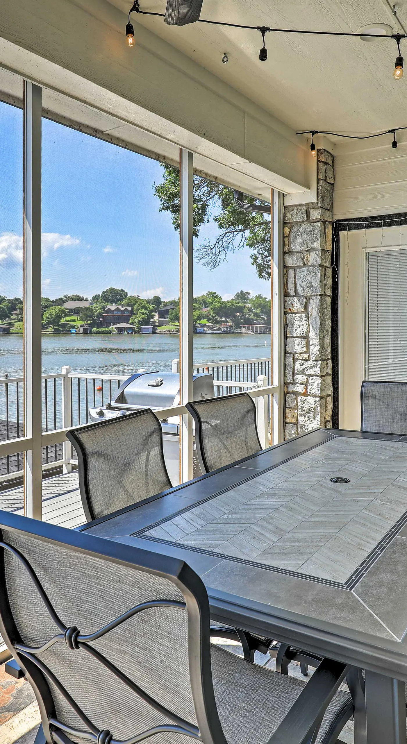 Lavish Lake House, Near Vineyards + Marinas!