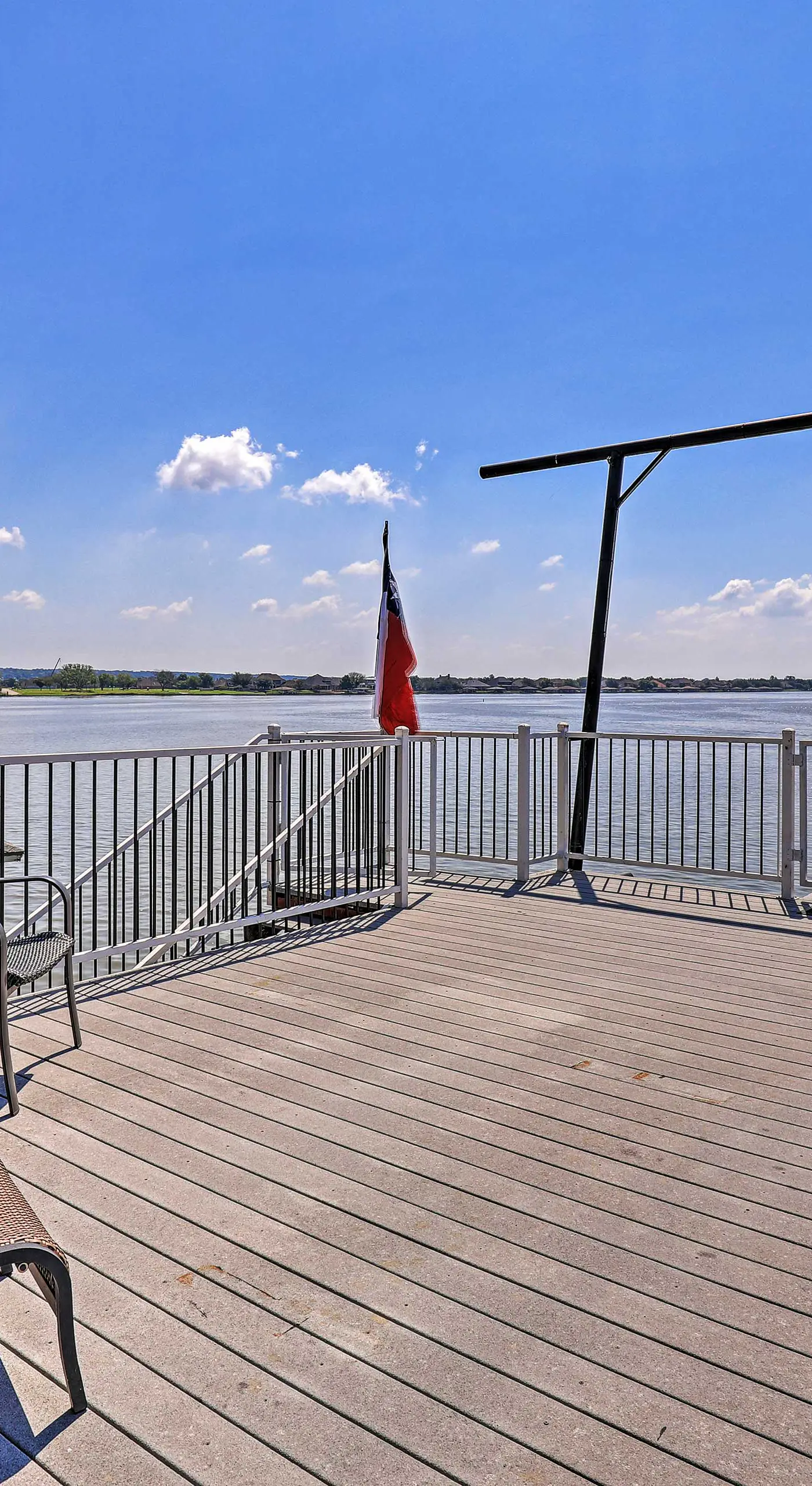 Lavish Lake House, Near Vineyards + Marinas!