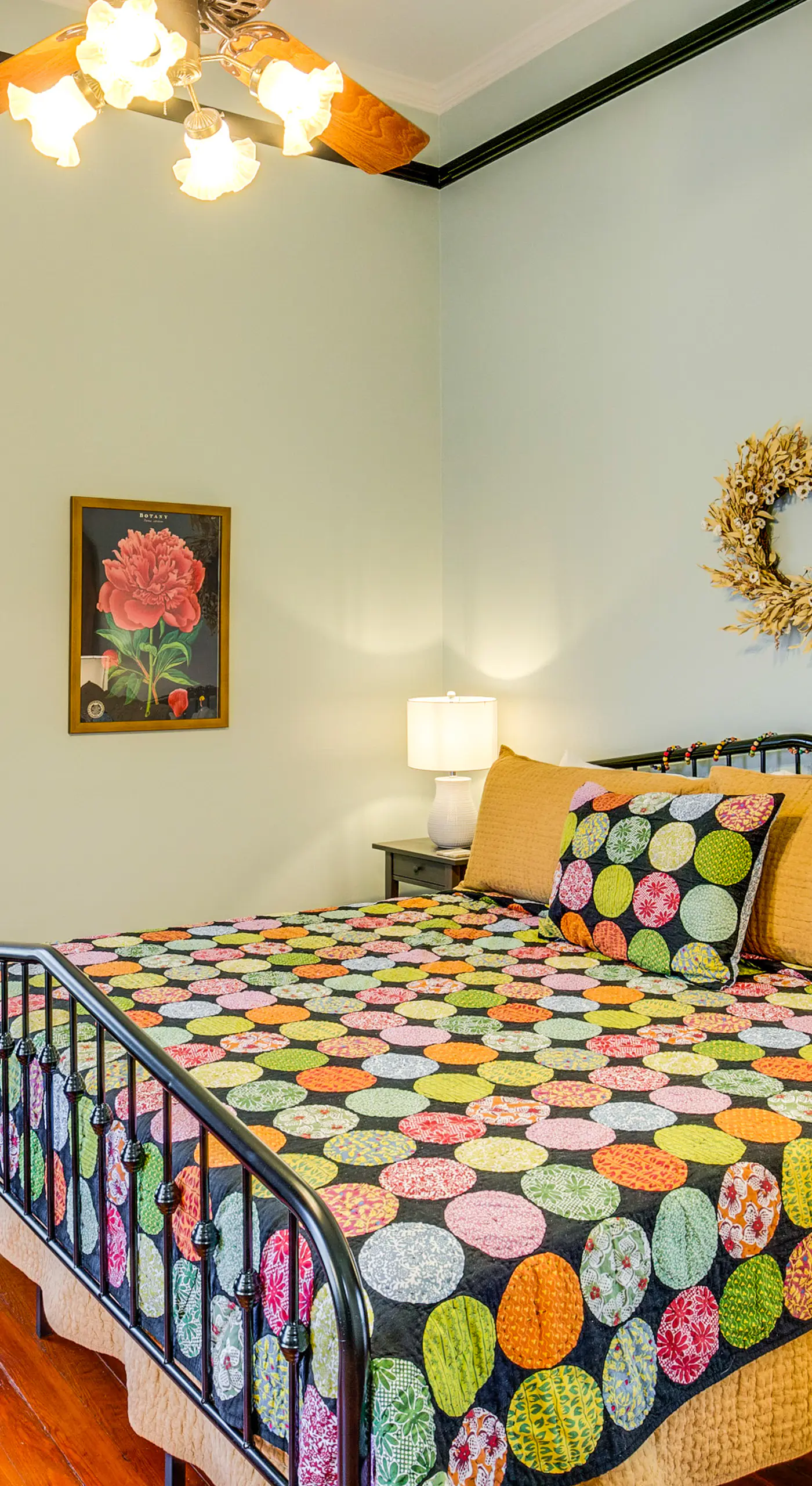 Granbury Home w/ Fire Pit, Walk to The Square!