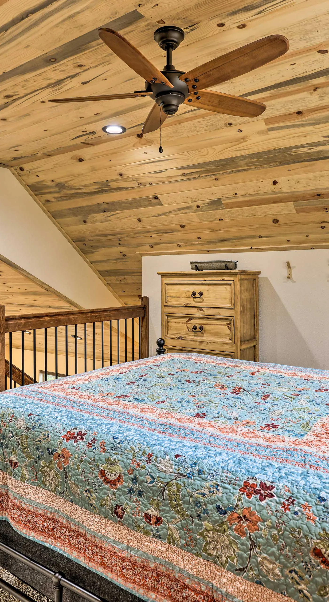 Rocky Mountain Alma Cabin with Deck & Hot Tub!