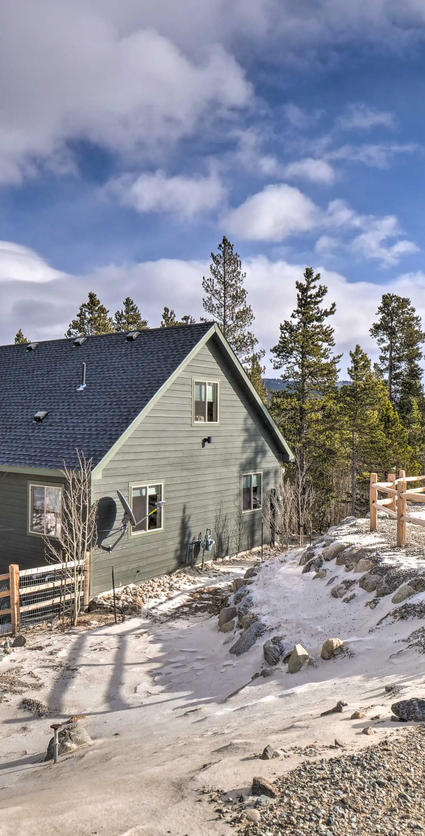 Rocky Mountain Alma Cabin with Deck & Hot Tub!