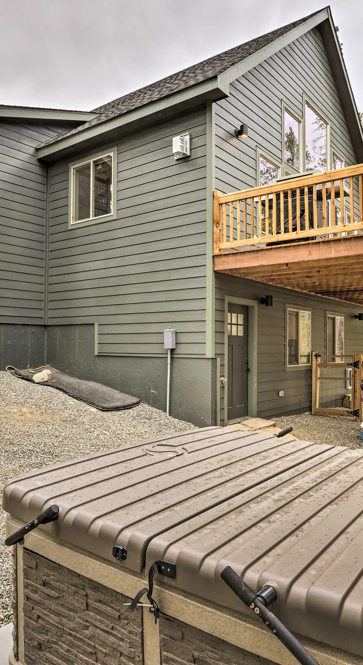 Rocky Mountain Alma Cabin with Deck & Hot Tub!