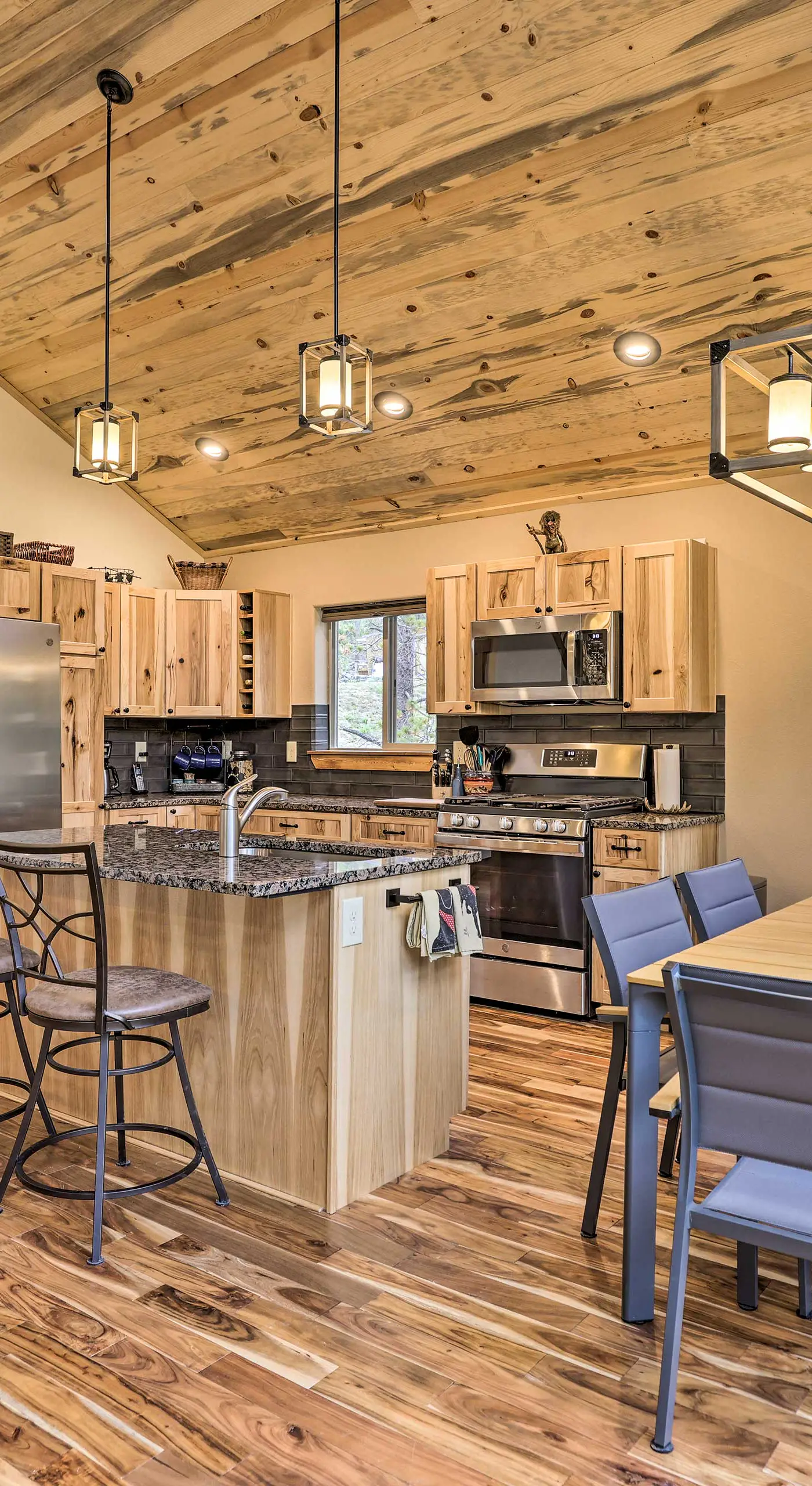 Rocky Mountain Alma Cabin with Deck & Hot Tub!