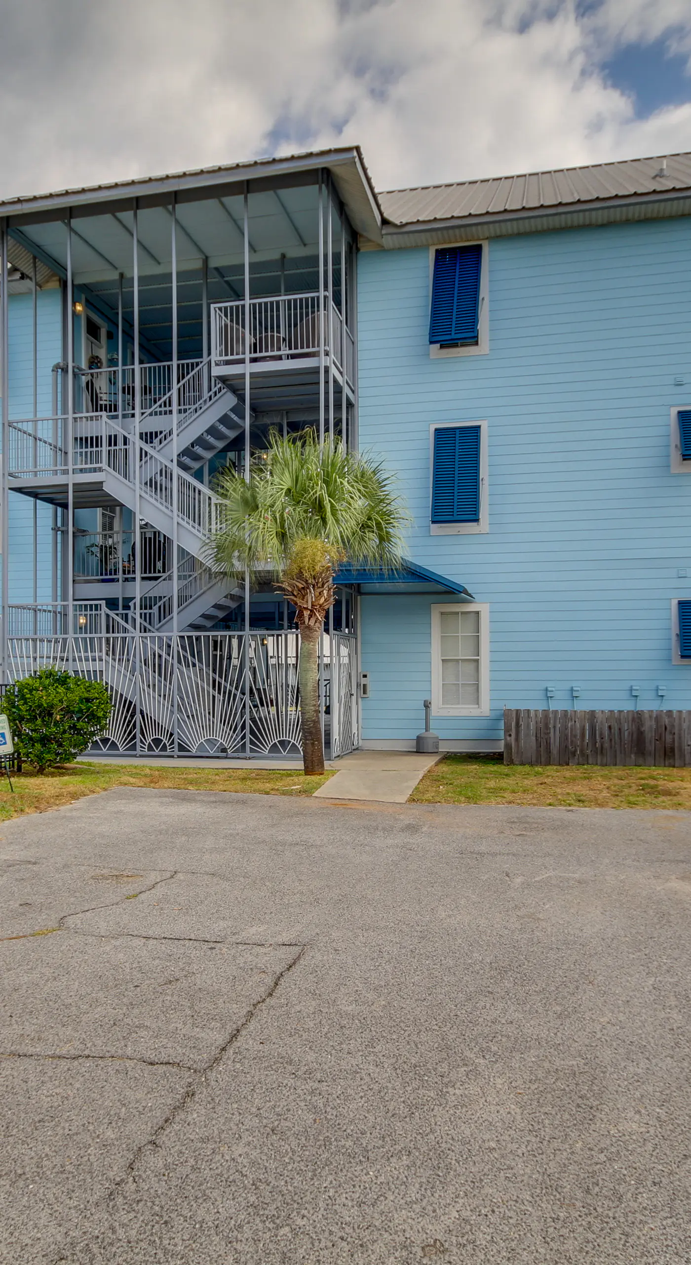 'Cloud 9 on the Gulf', 1 Mi to Beach: Pet Friendly