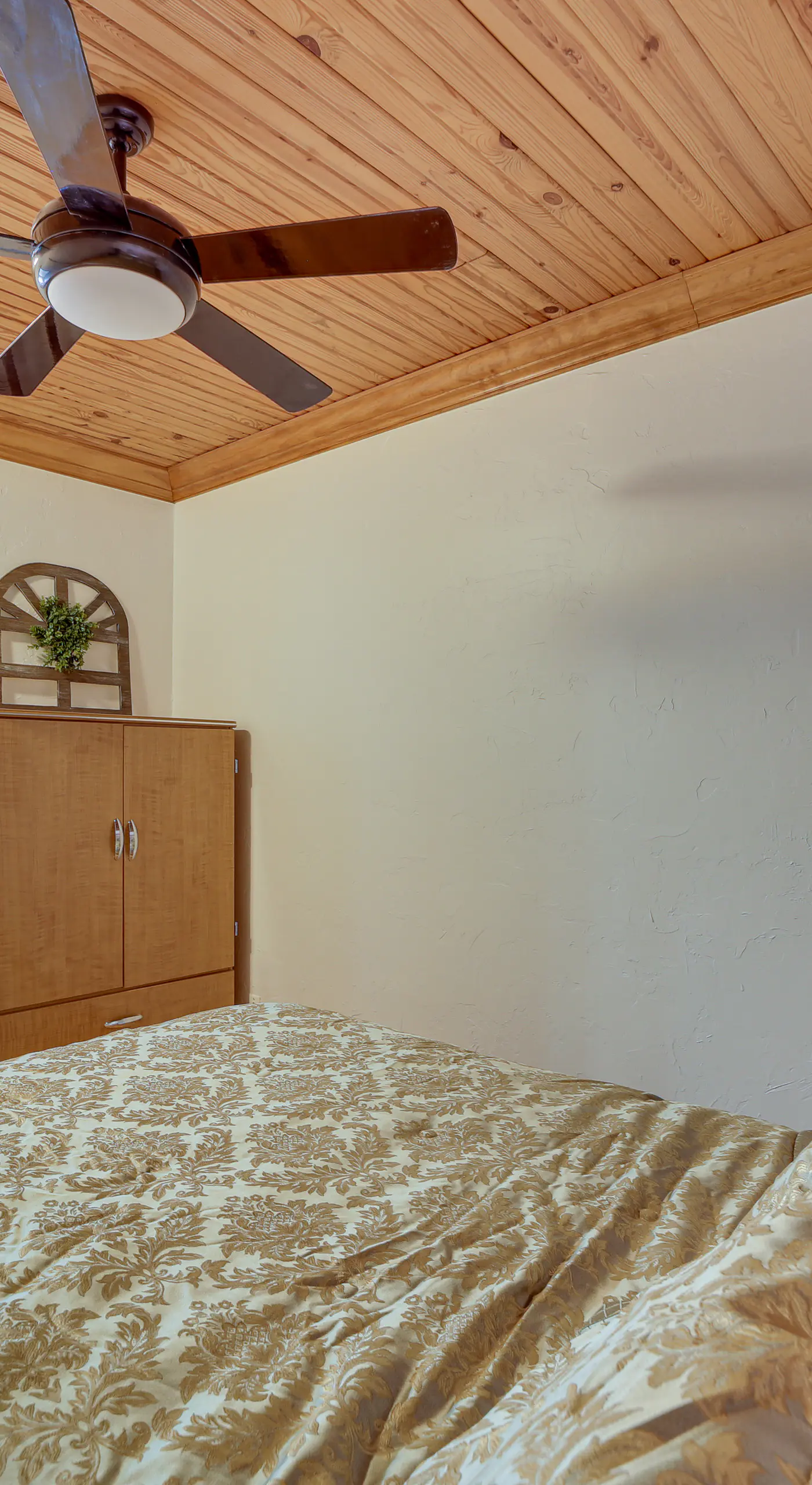 Lakefront Eufaula Escape w/ Dock + Private Beach!