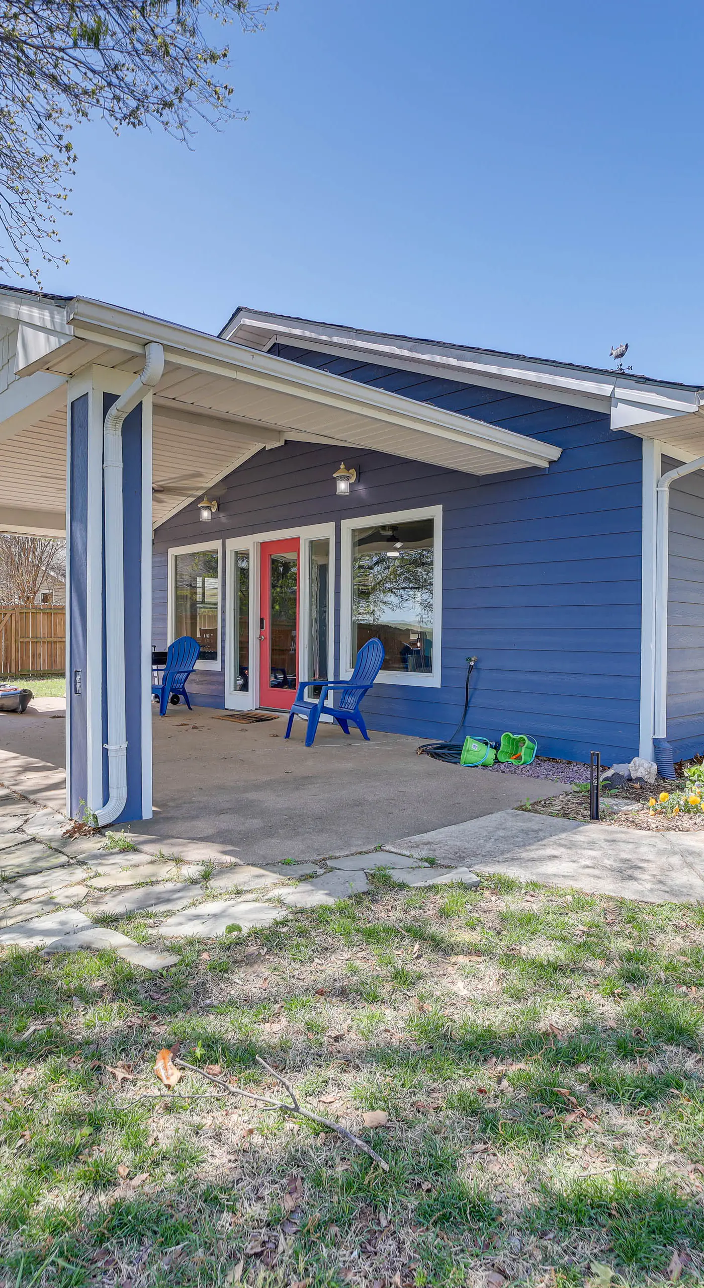 Lakefront Eufaula Cabin w/ Fire Pit & Private Dock