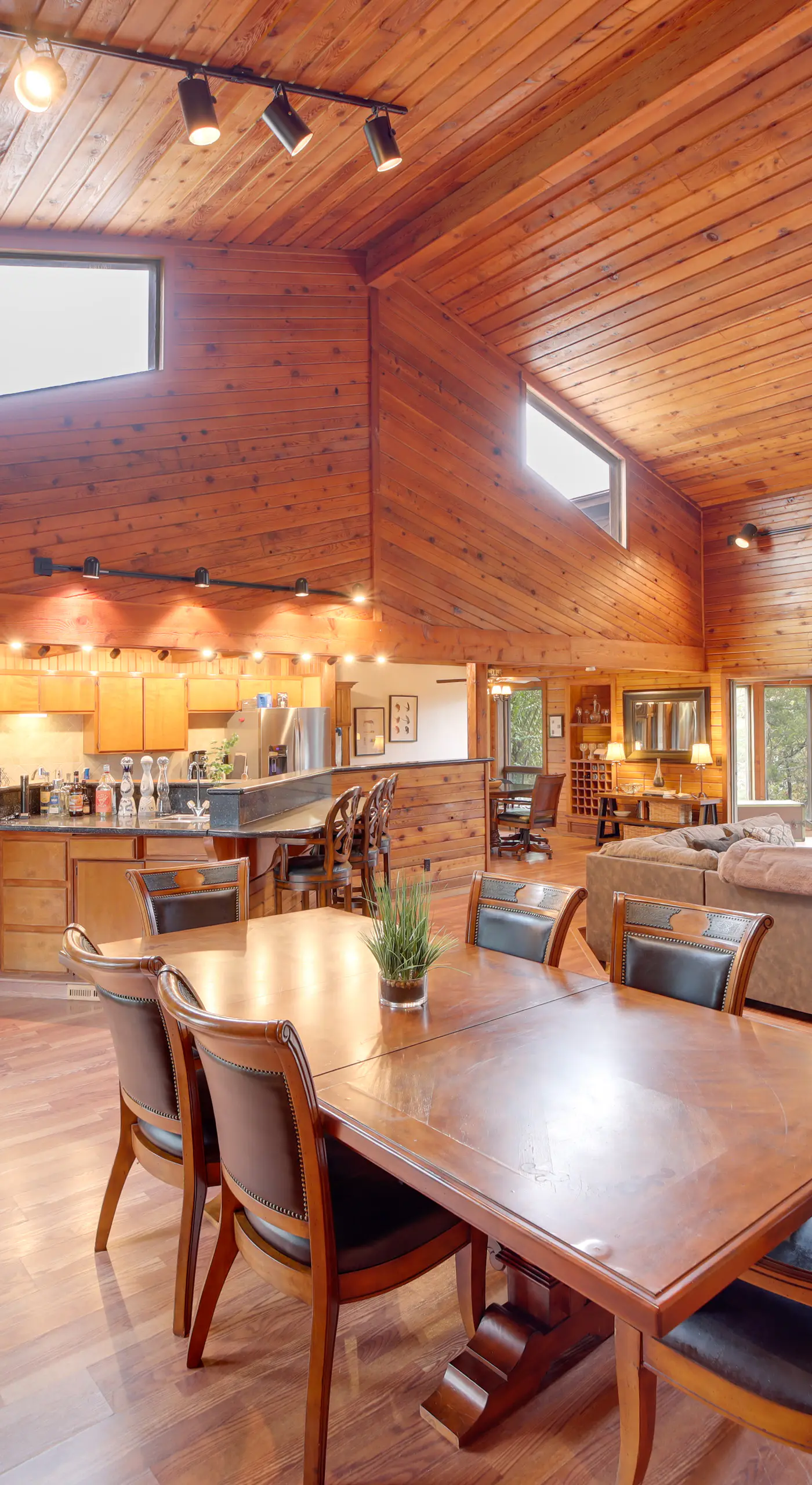 Lake Eufaula Cabin w/ Dock at Nine Marina