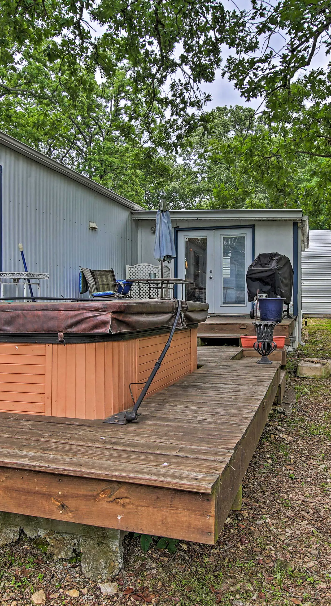 Hot Tub & Deck: Tranquil Home Near Grand Lake