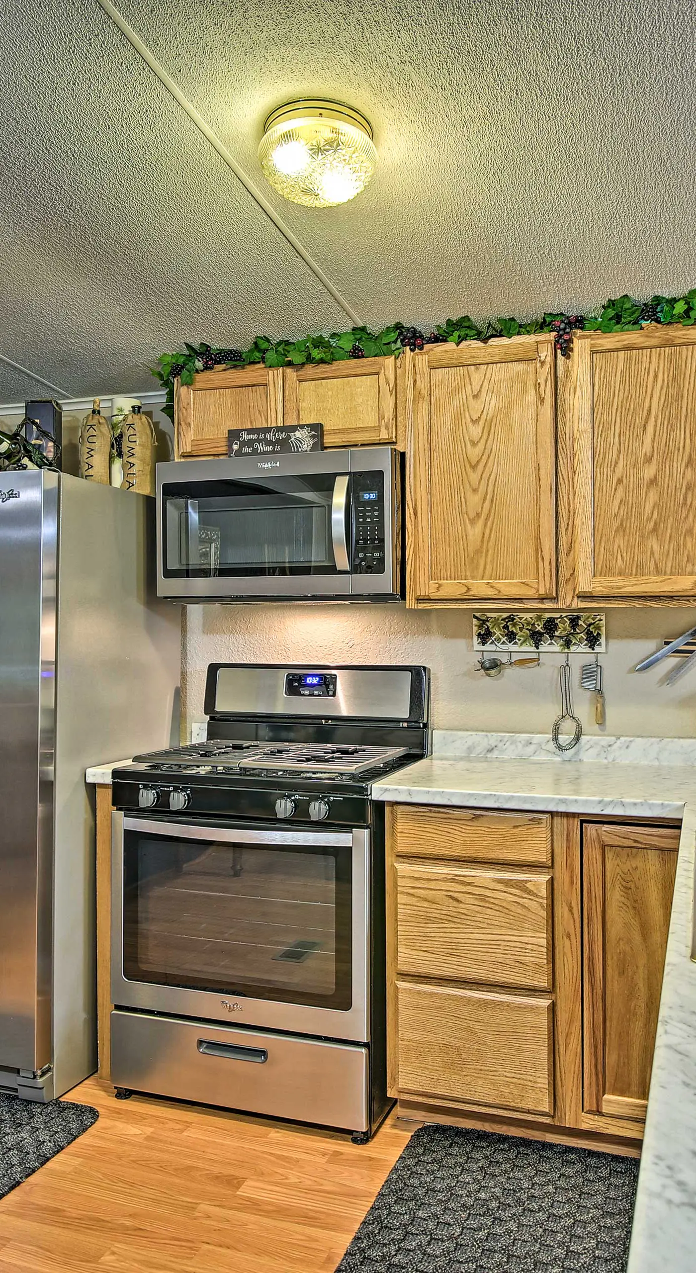 Hot Tub & Deck: Tranquil Home Near Grand Lake