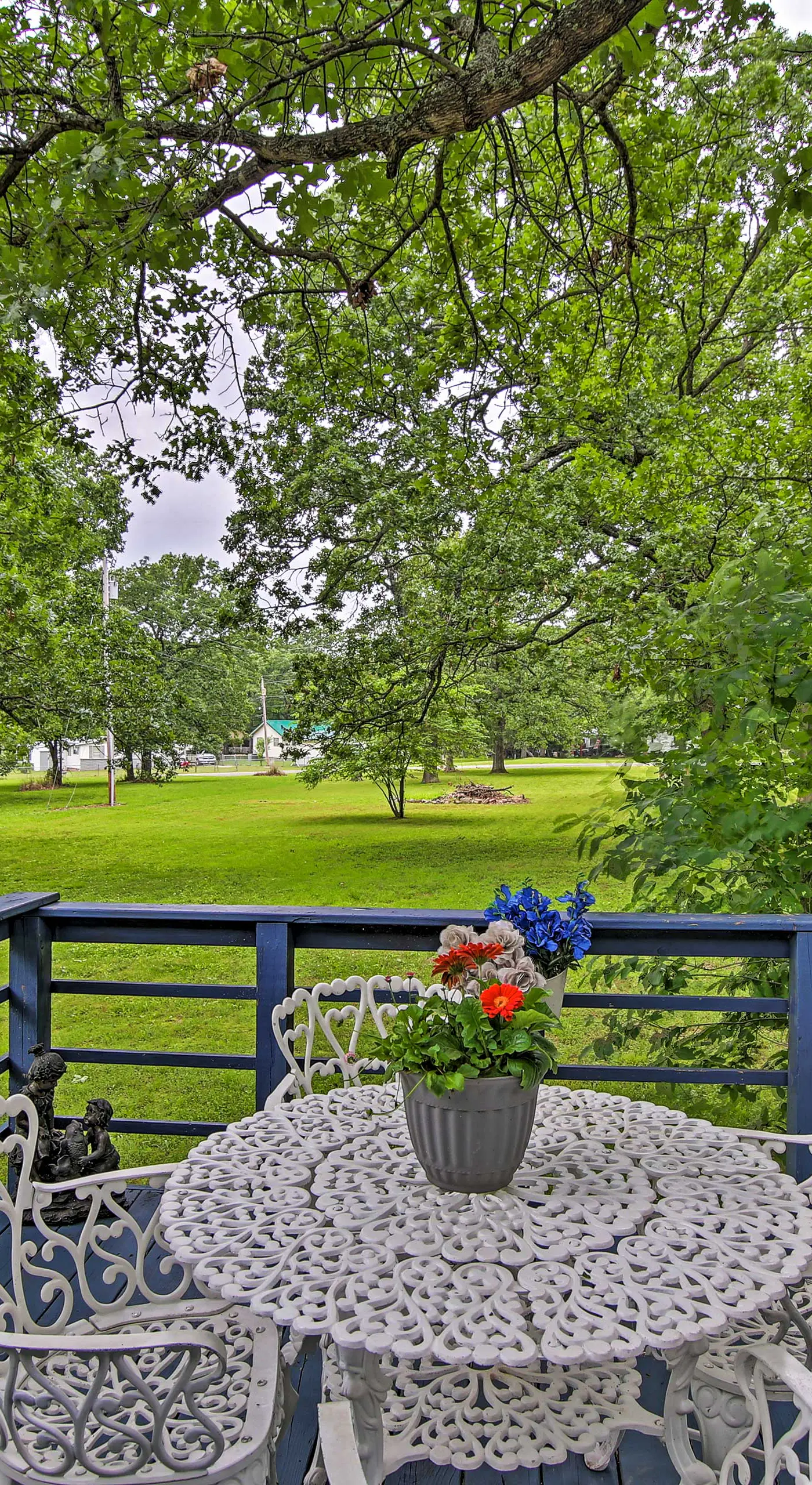 Hot Tub & Deck: Tranquil Home Near Grand Lake