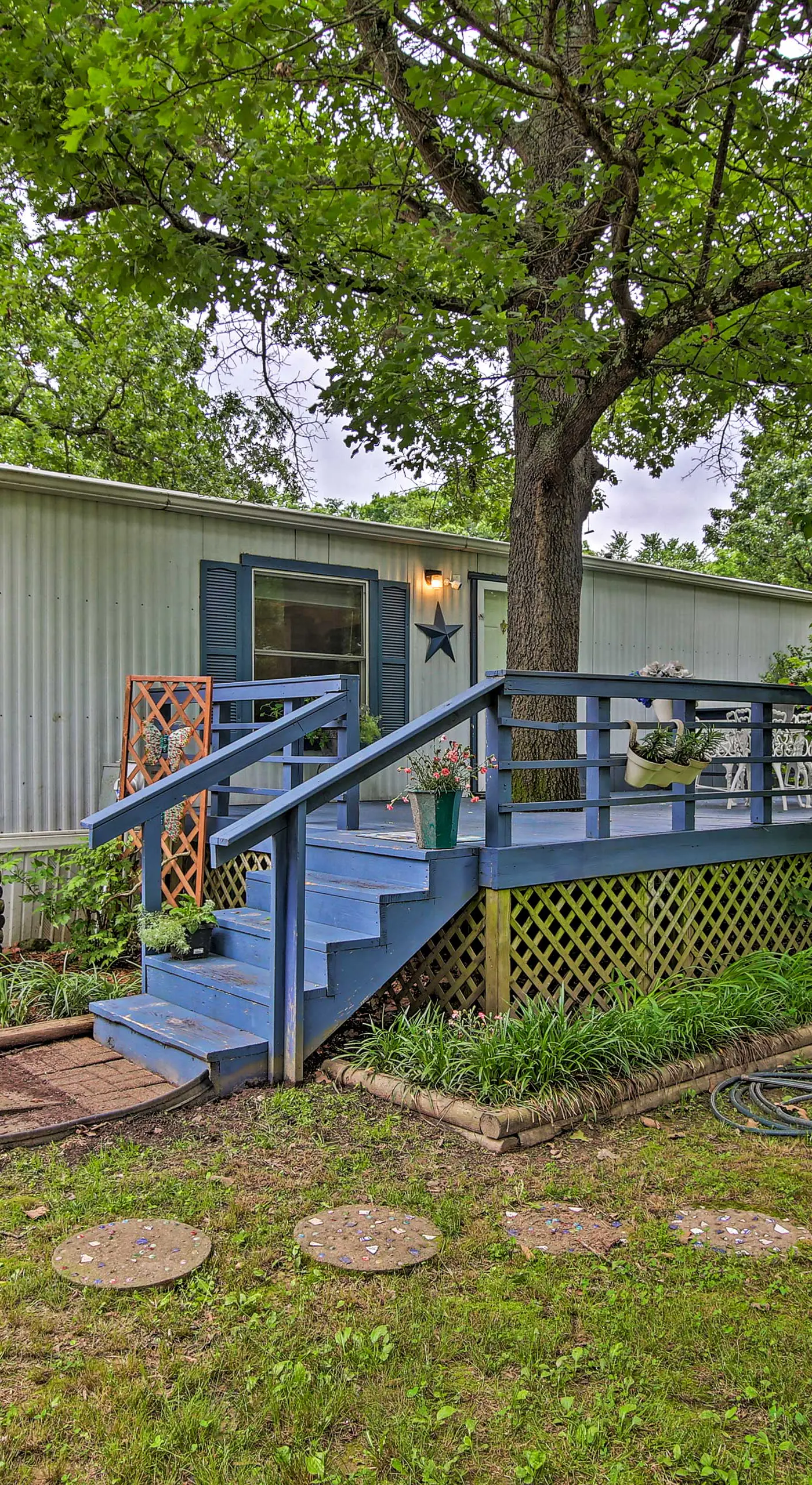 Hot Tub & Deck: Tranquil Home Near Grand Lake