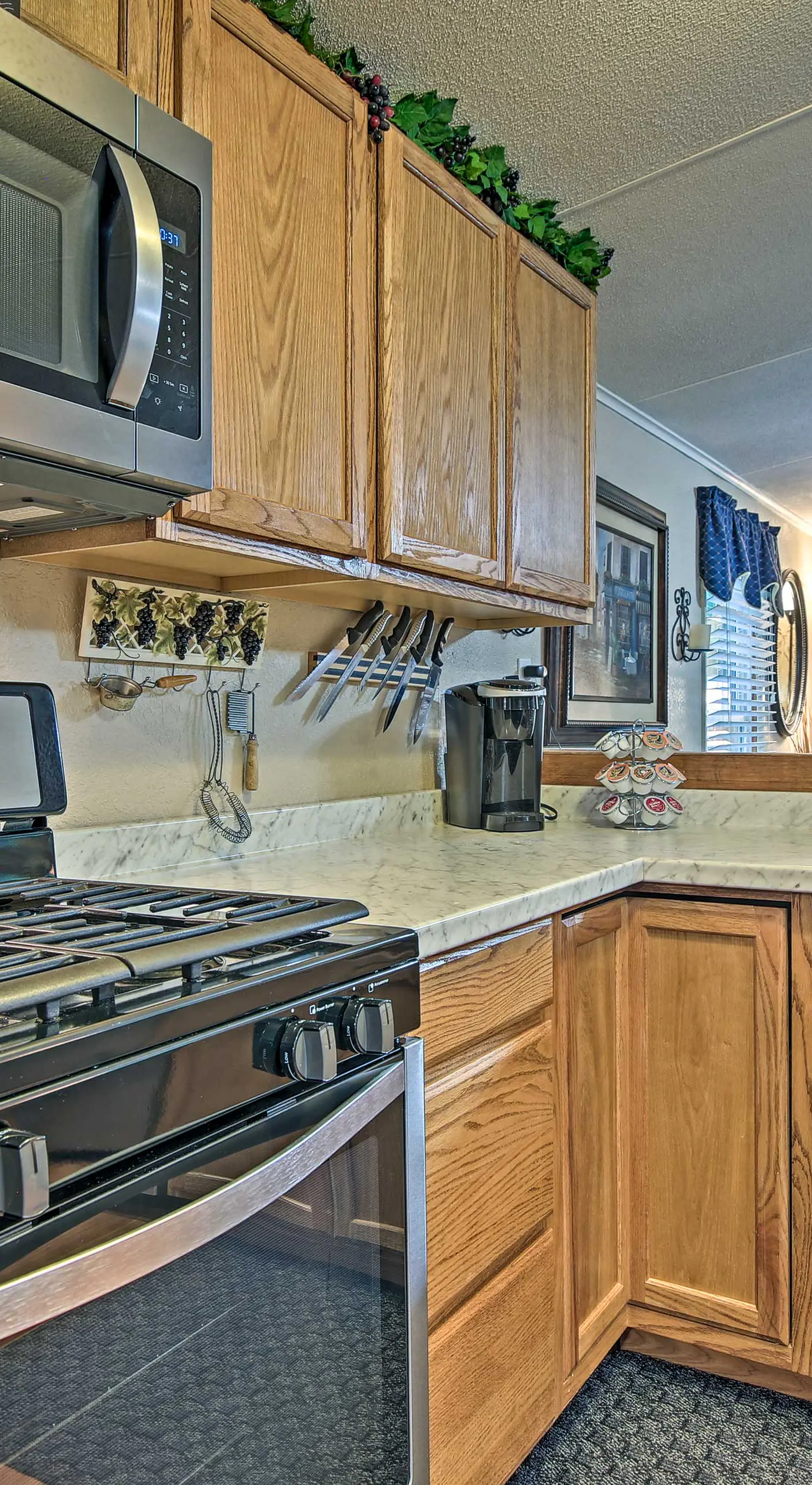 Hot Tub & Deck: Tranquil Home Near Grand Lake