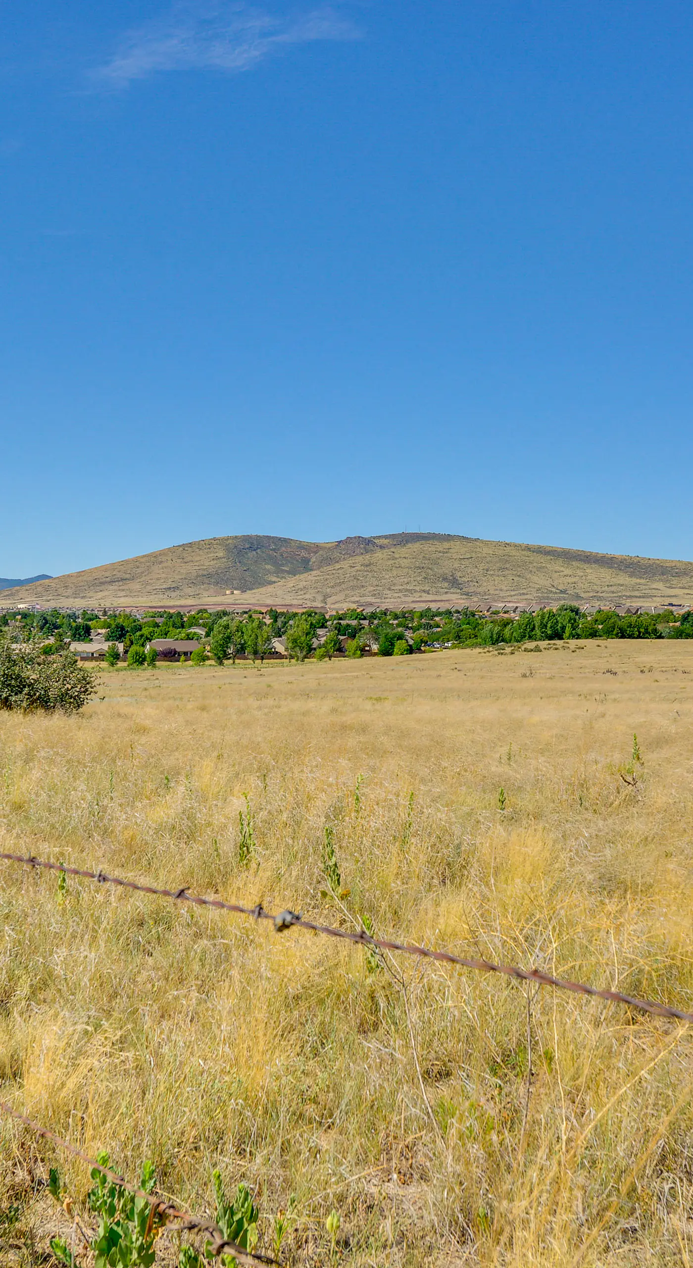 Hot Tub & Fire Pit: Prescott Valley Retreat!