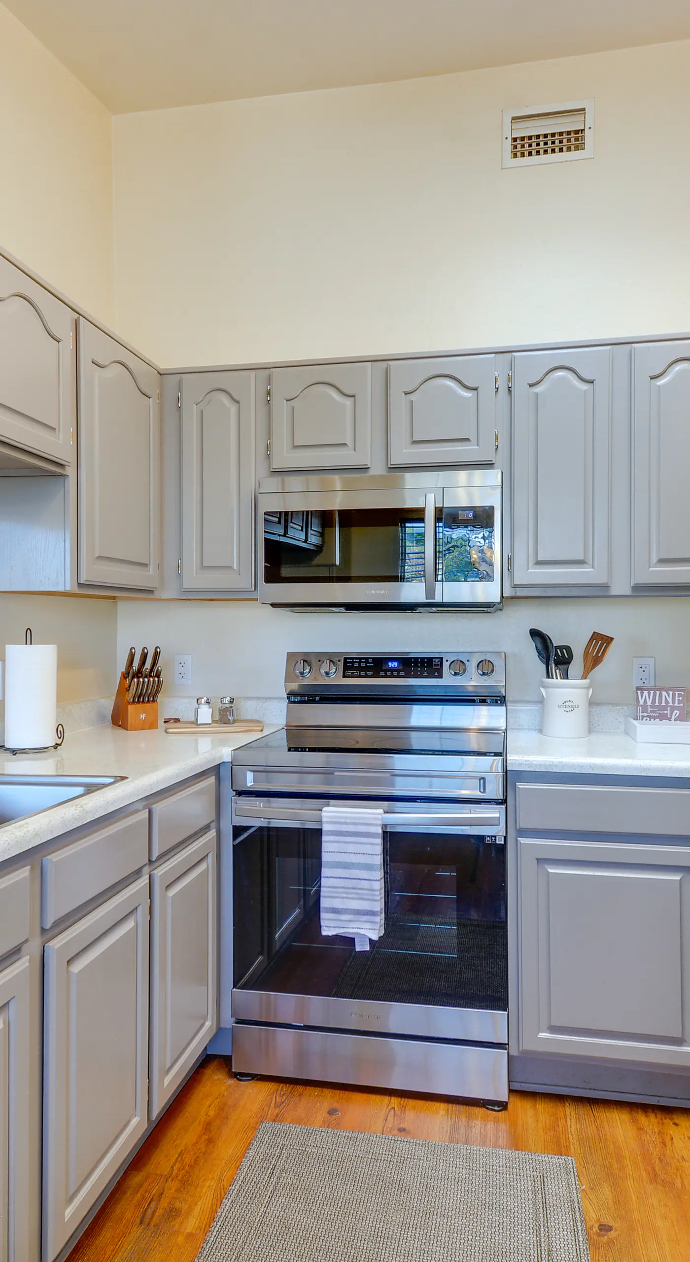 Hot Tub & Fire Pit: Prescott Valley Retreat!