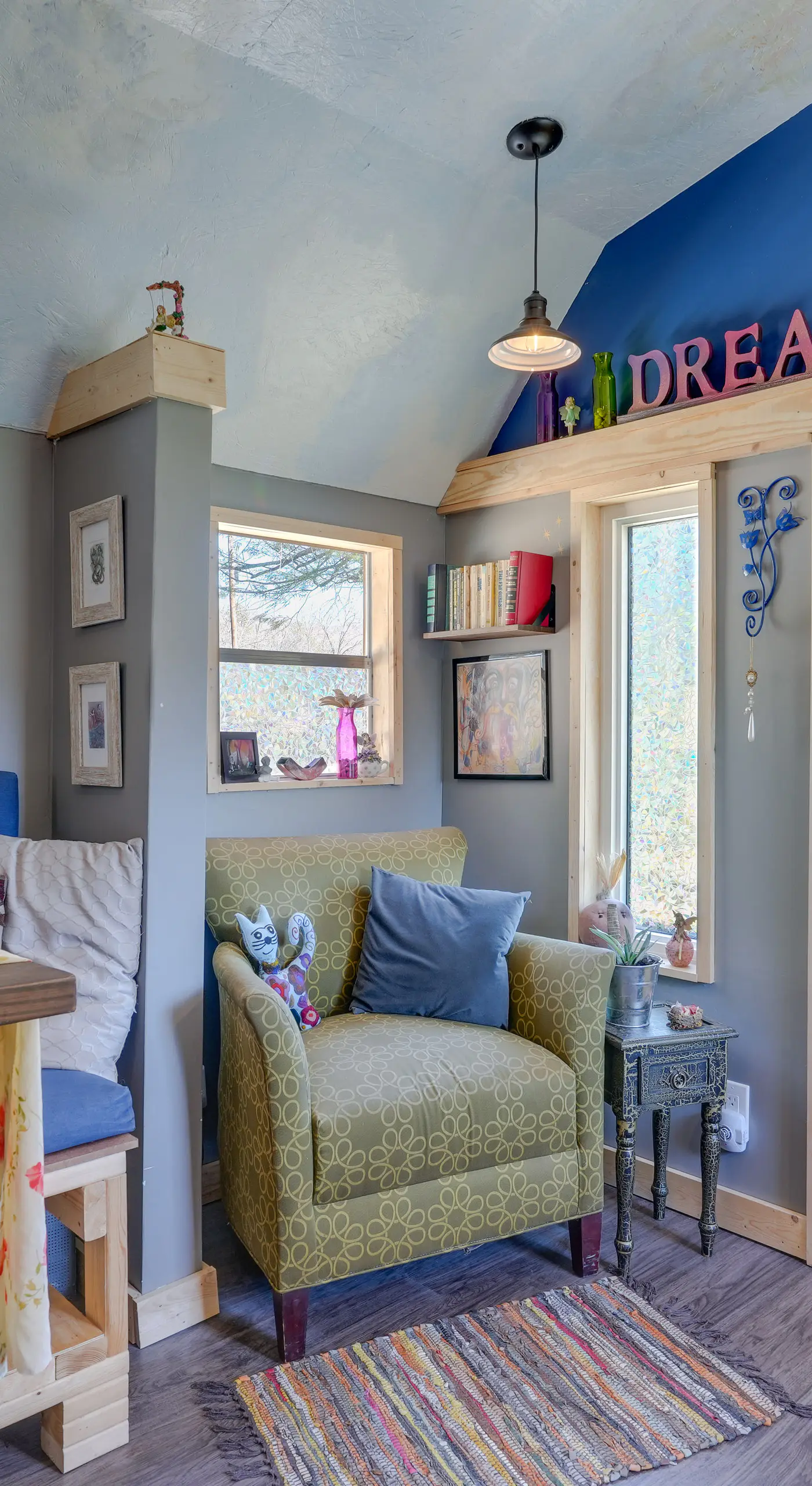 'Blue Dream' Cabin in Rising Fawn w/ Fire Pit!