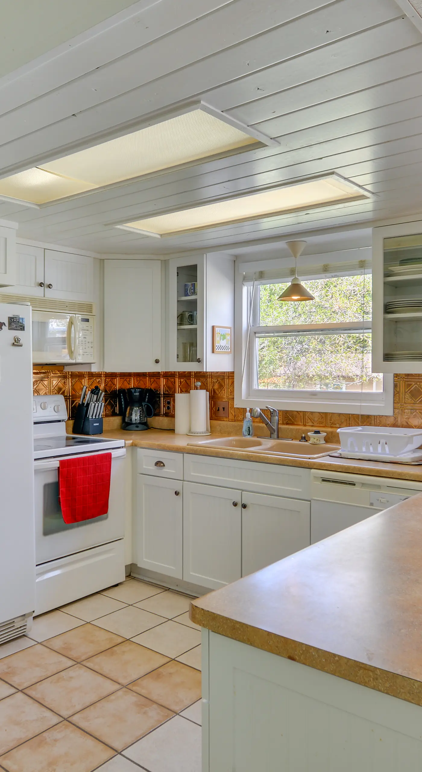 Buena Vista Creekside Home w/ Private Hot Tub!