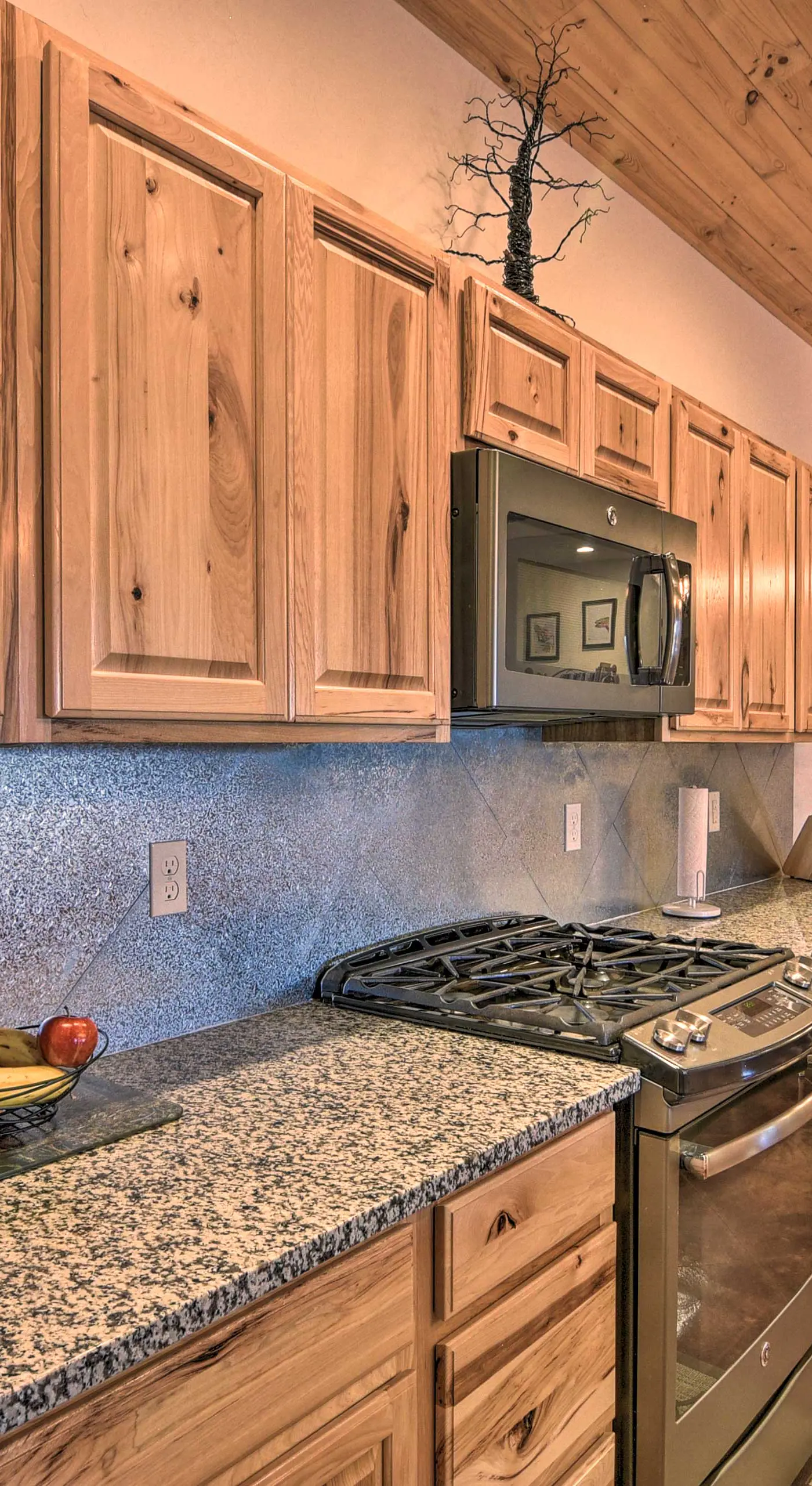 Stunning Home w/ Fire Pit, 11 Mi to Mt Yale!