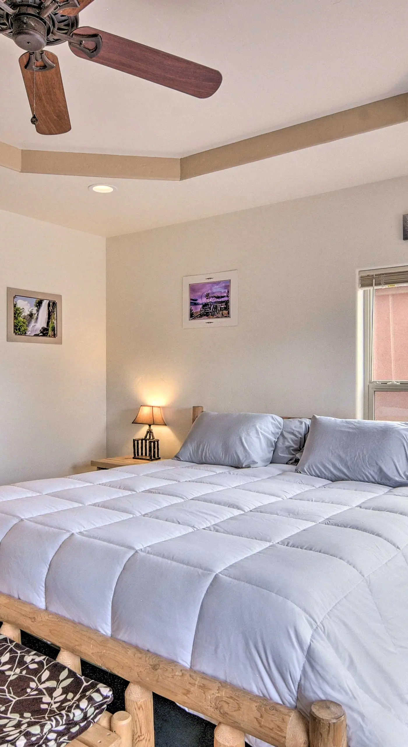 Stunning Home w/ Fire Pit, 11 Mi to Mt Yale!