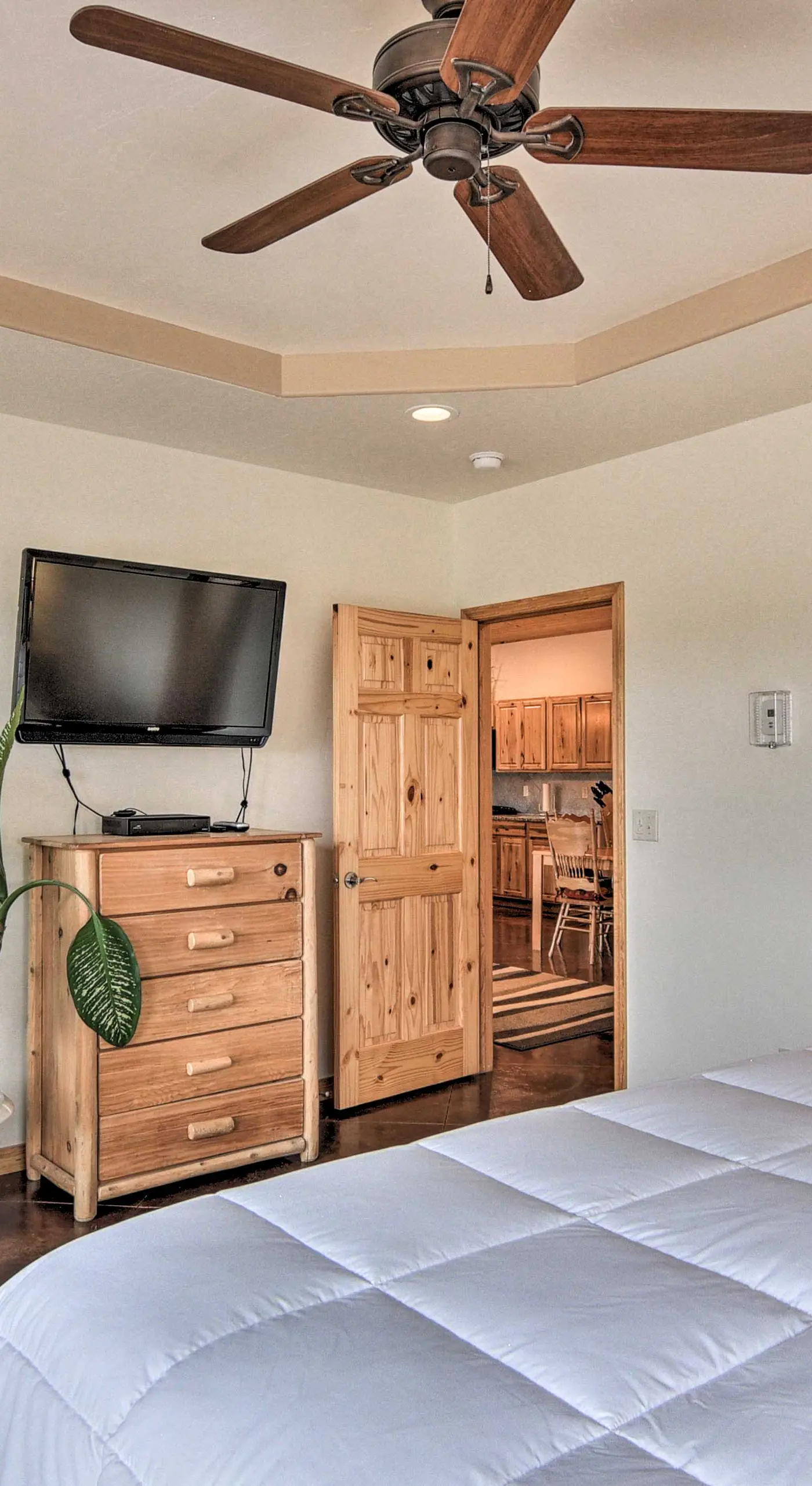 Stunning Home w/ Fire Pit, 11 Mi to Mt Yale!