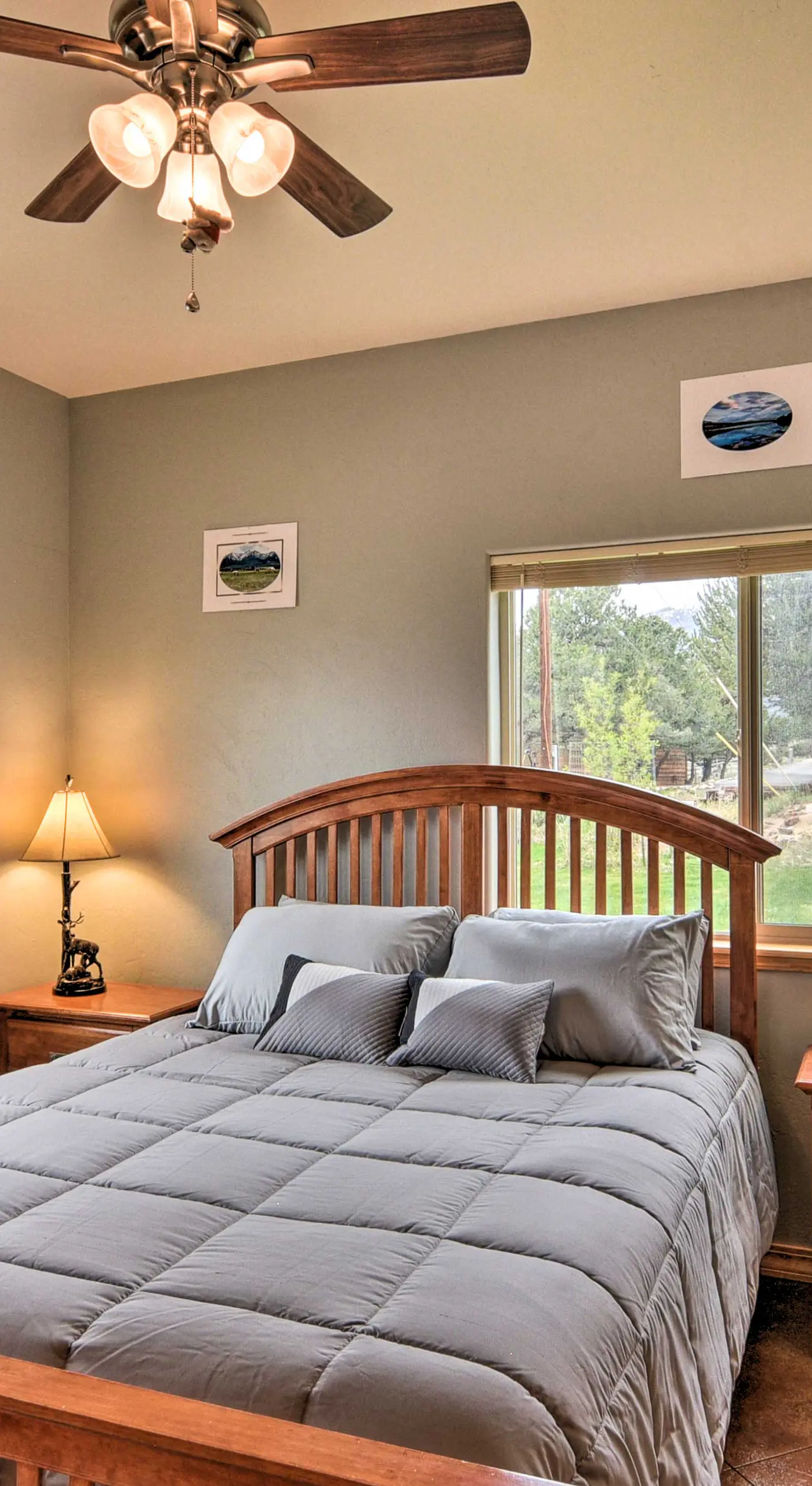 Stunning Home w/ Fire Pit, 11 Mi to Mt Yale!