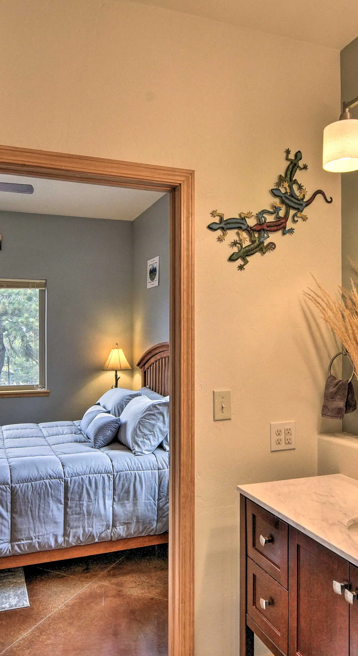 Stunning Home w/ Fire Pit, 11 Mi to Mt Yale!