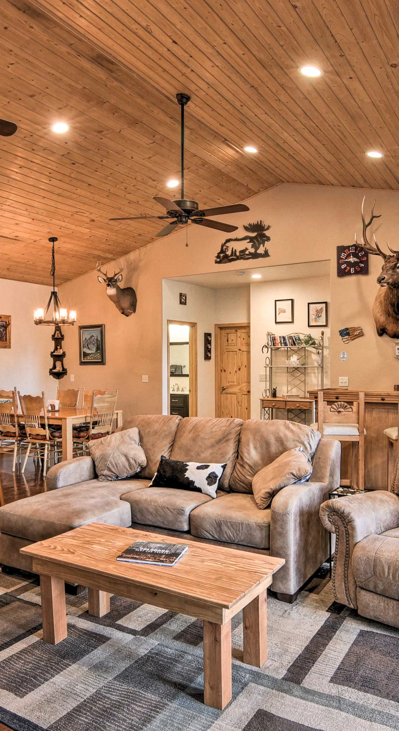 Stunning Home w/ Fire Pit, 11 Mi to Mt Yale!
