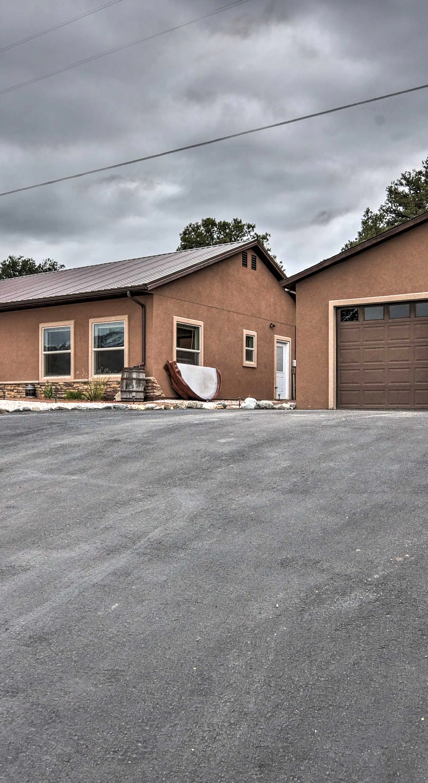 Stunning Home w/ Fire Pit, 11 Mi to Mt Yale!