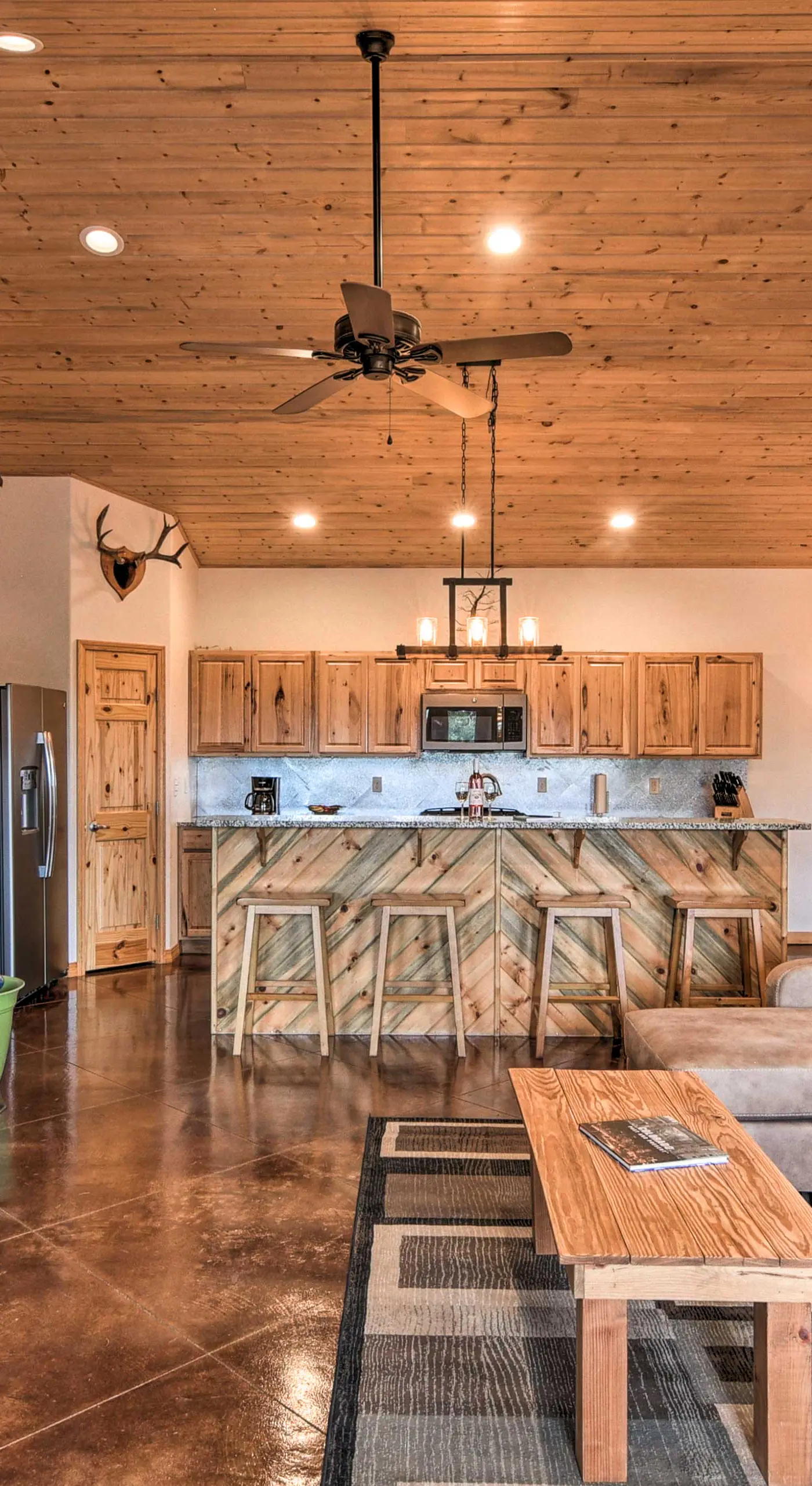 Stunning Home w/ Fire Pit, 11 Mi to Mt Yale!