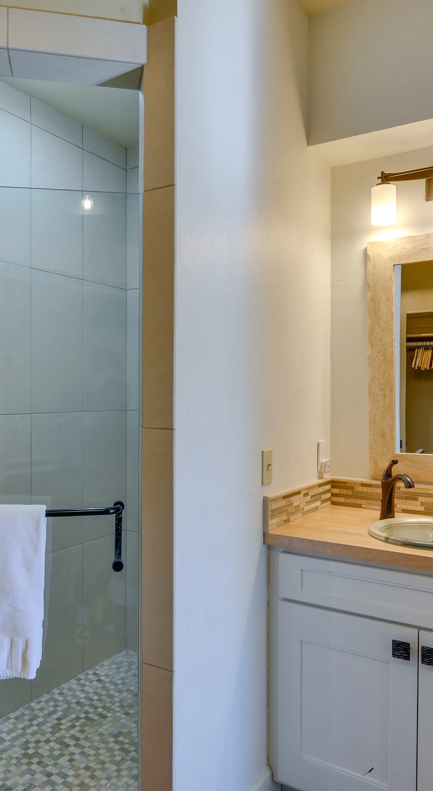 Buena Vista Vacation Home: Hot Tub, Mountain Views
