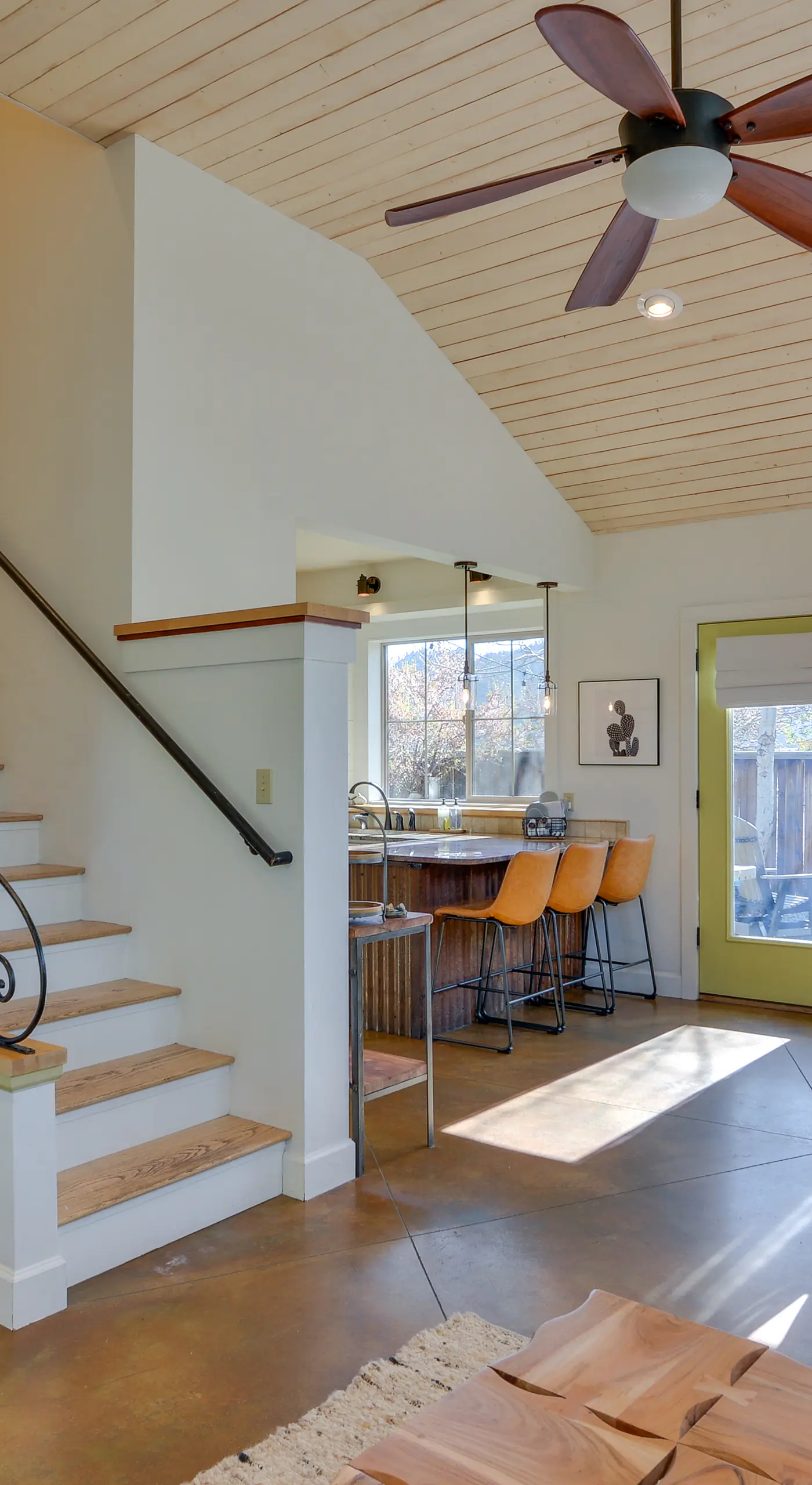 Buena Vista Vacation Home: Hot Tub, Mountain Views