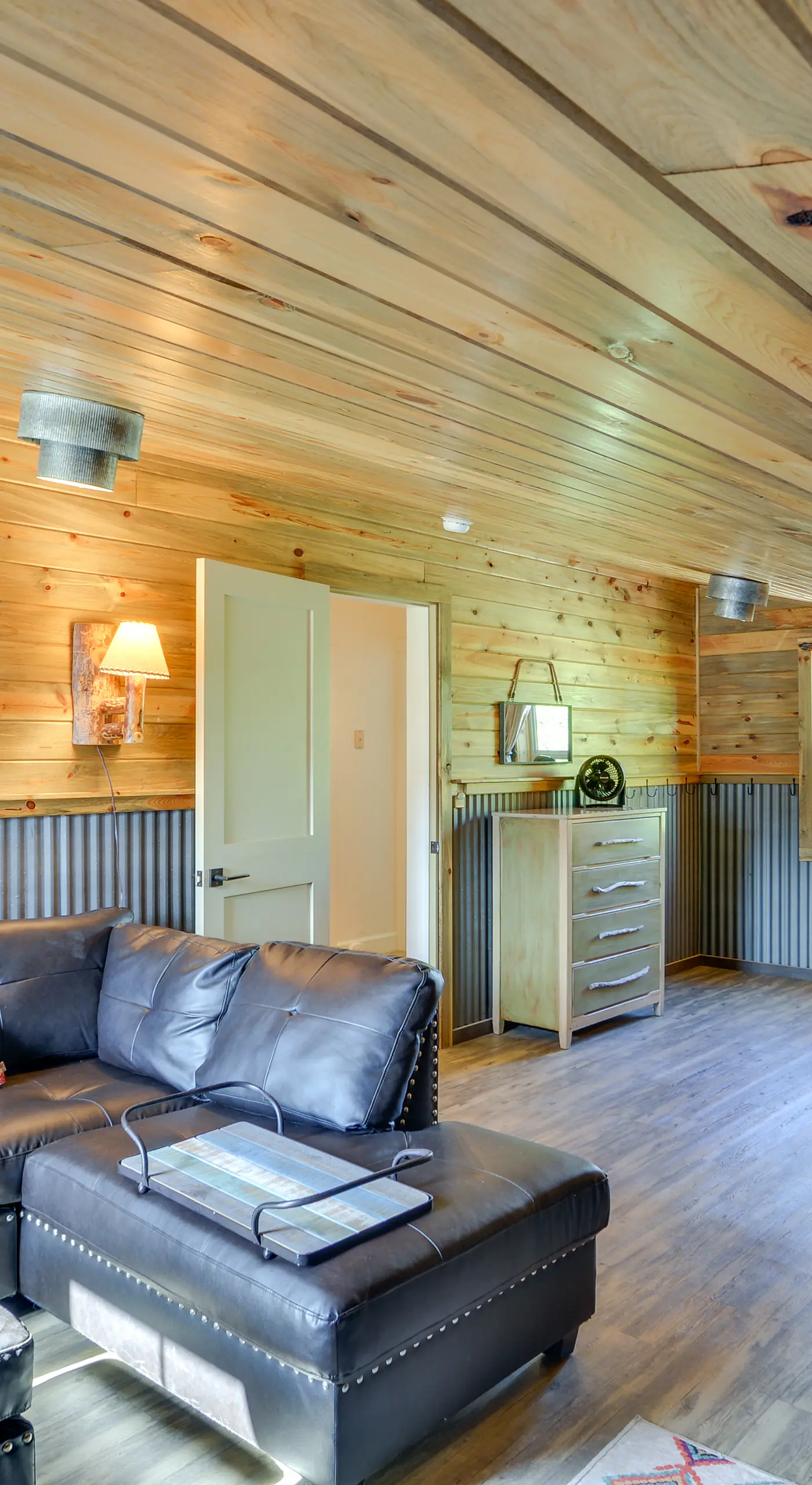 Buena Vista Vacation Home: Hot Tub, Mountain Views