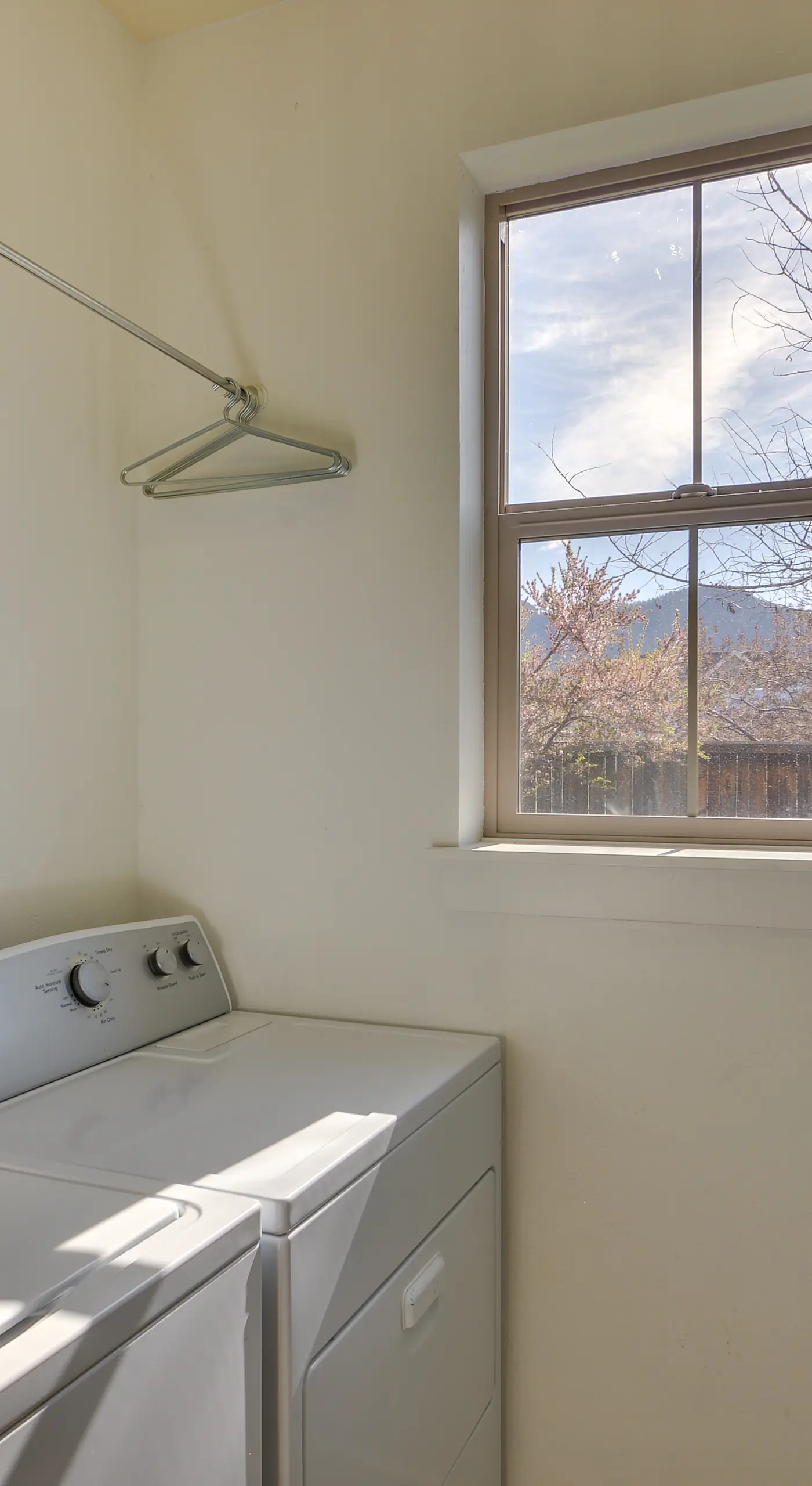 Buena Vista Vacation Home: Hot Tub, Mountain Views