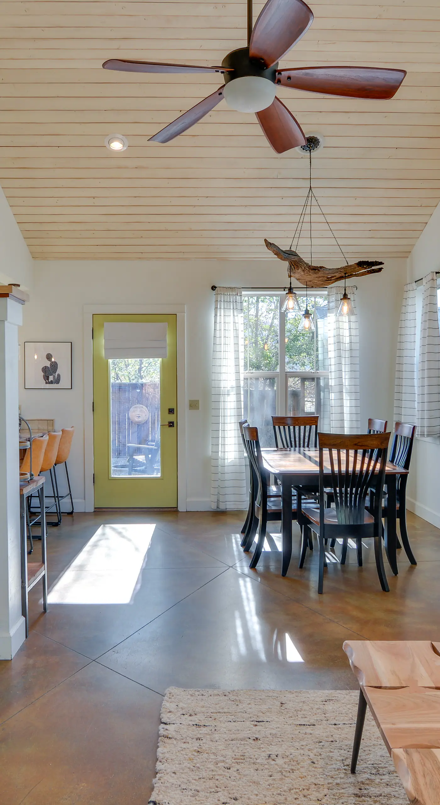 Buena Vista Vacation Home: Hot Tub, Mountain Views