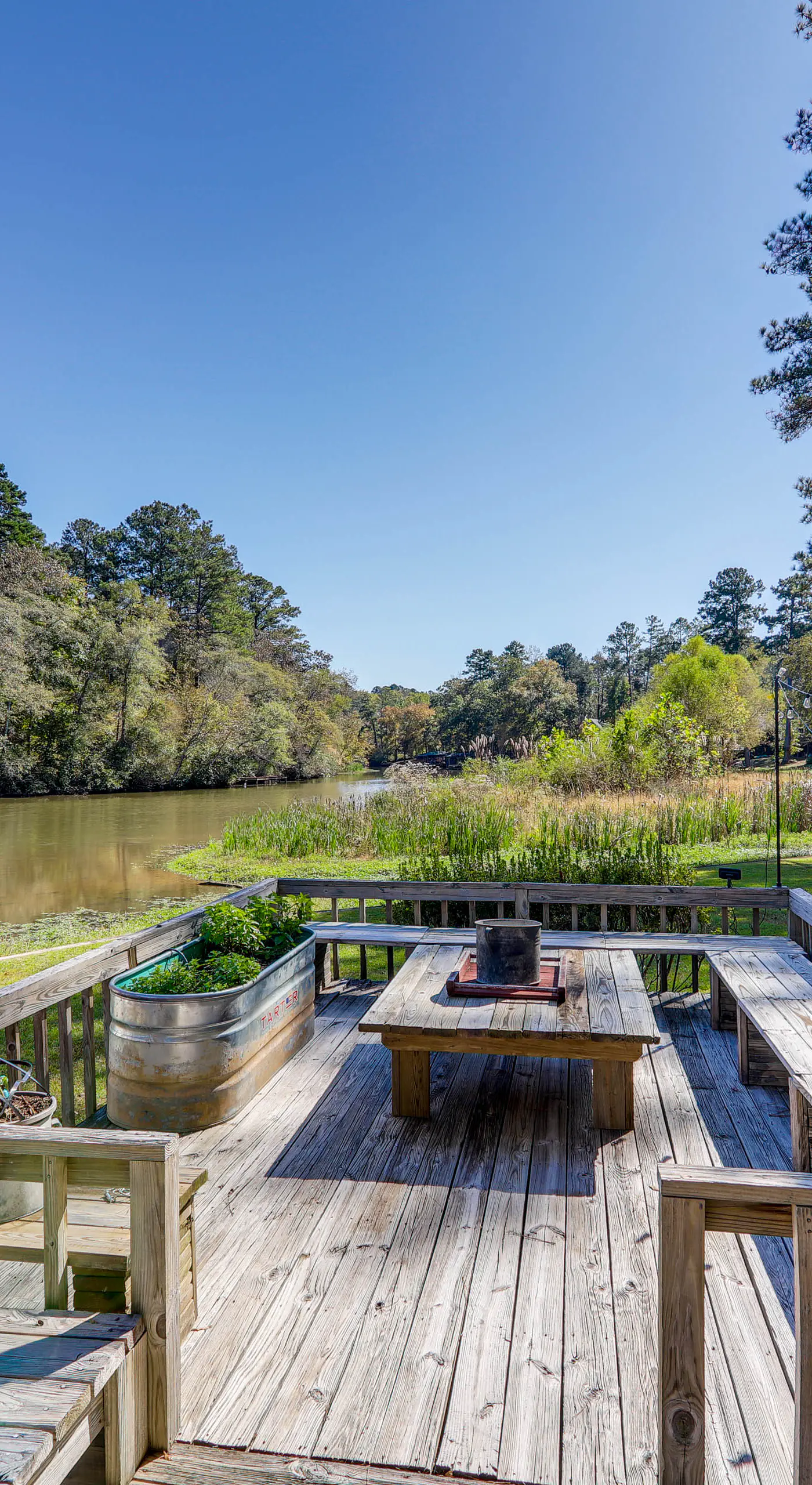 Wilderness Retreat on Crooked Creek, Lake Sinclair