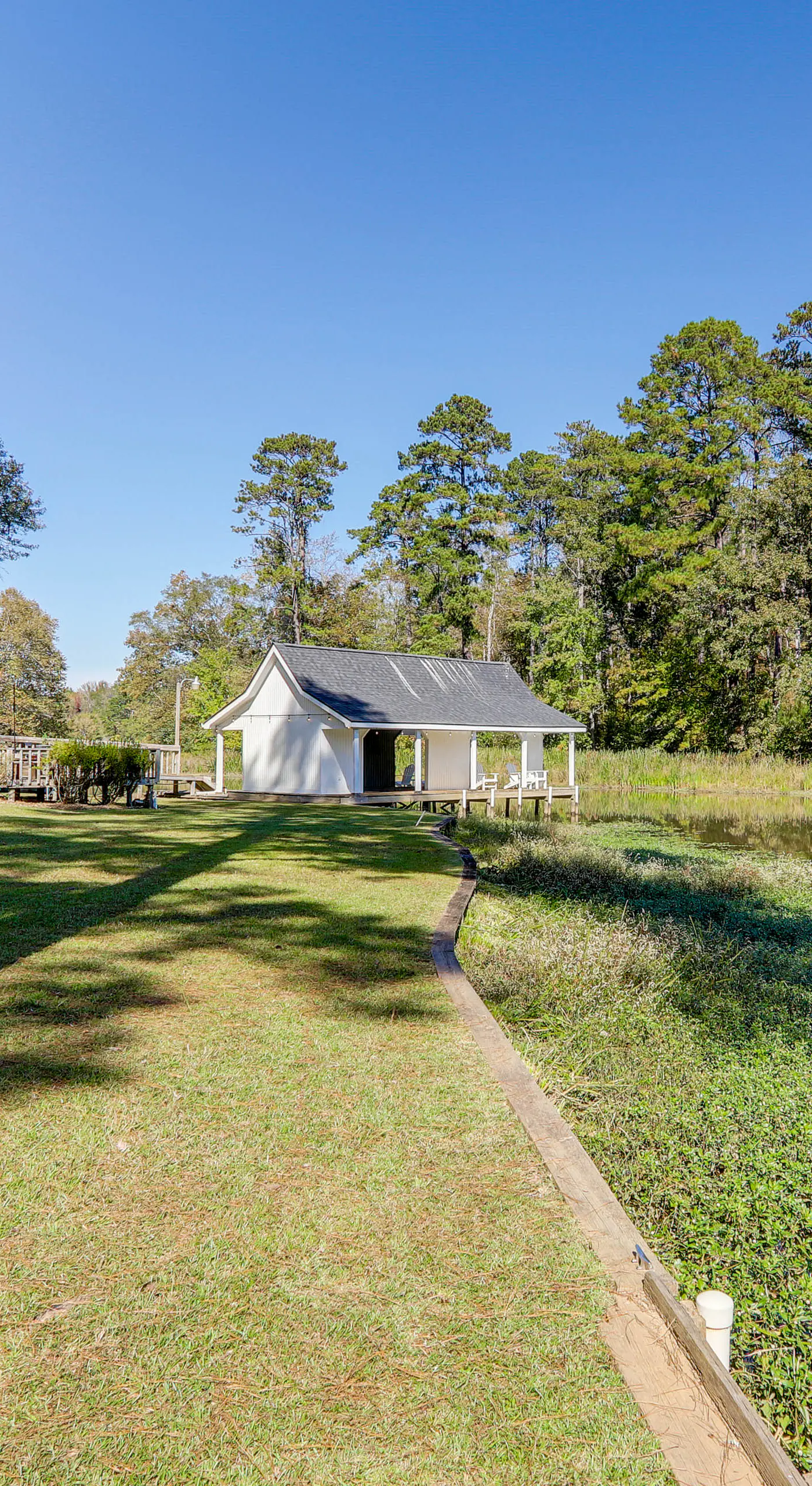 Wilderness Retreat on Crooked Creek, Lake Sinclair