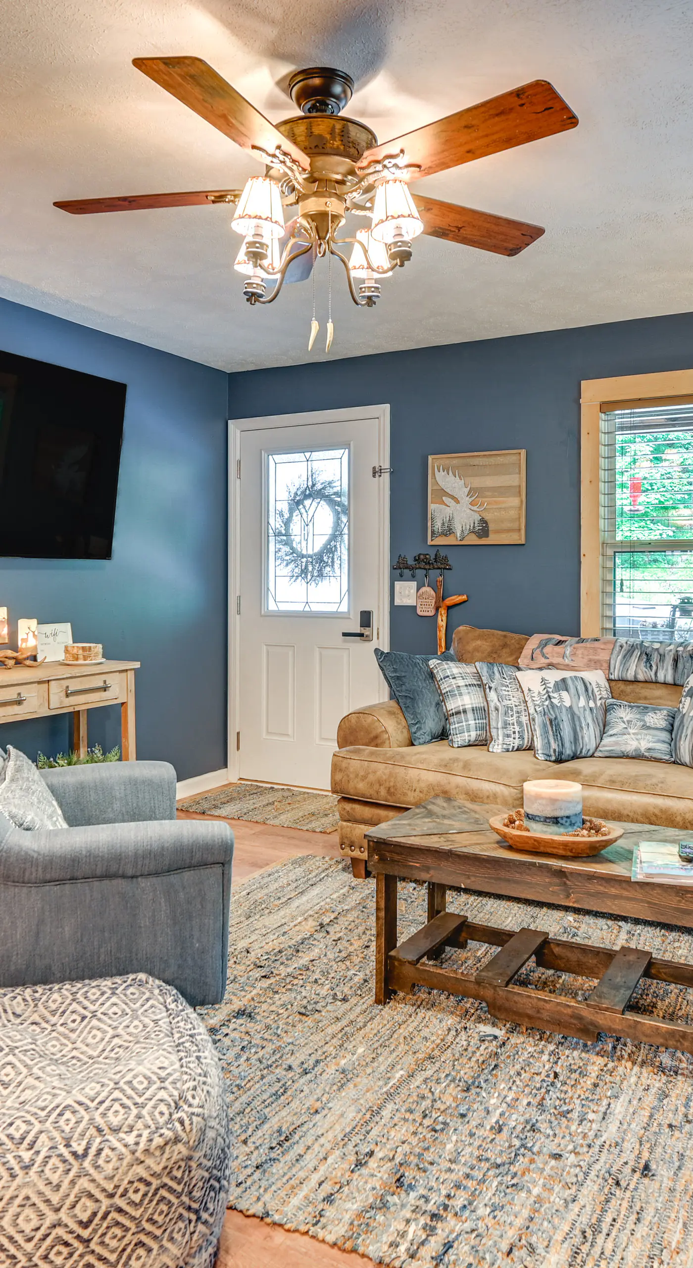 Murray Cabin w/ Hot Tub: Walk to Kentucky Lake!